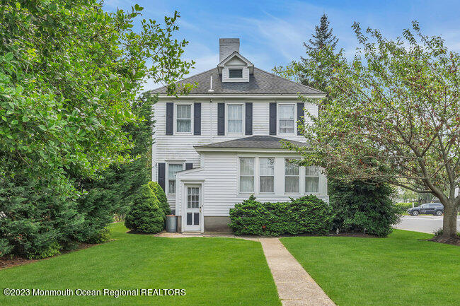 220 Ludlow Avenue
