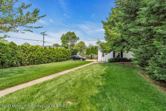 220 Ludlow Avenue