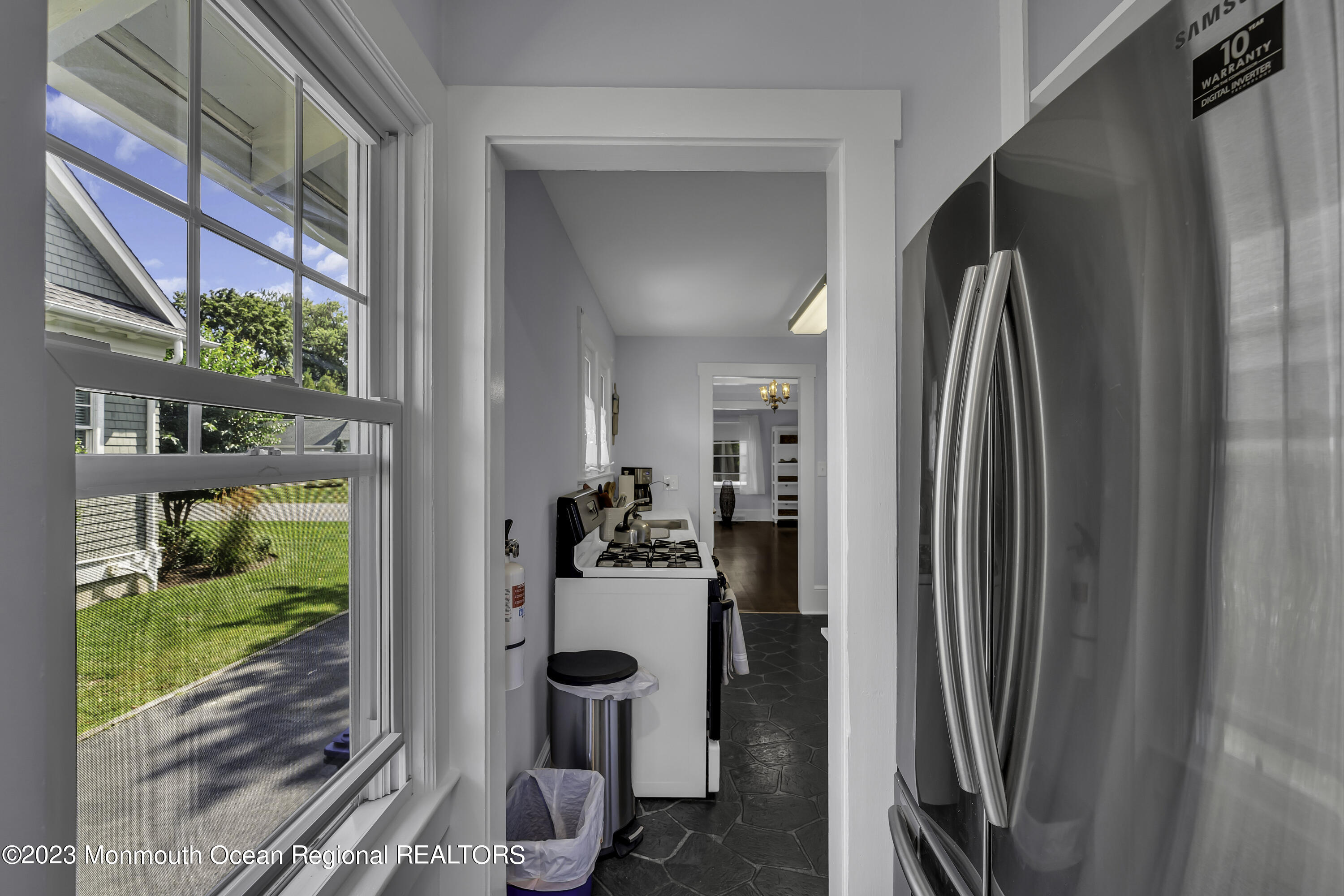 906 Brooklyn Boulevard