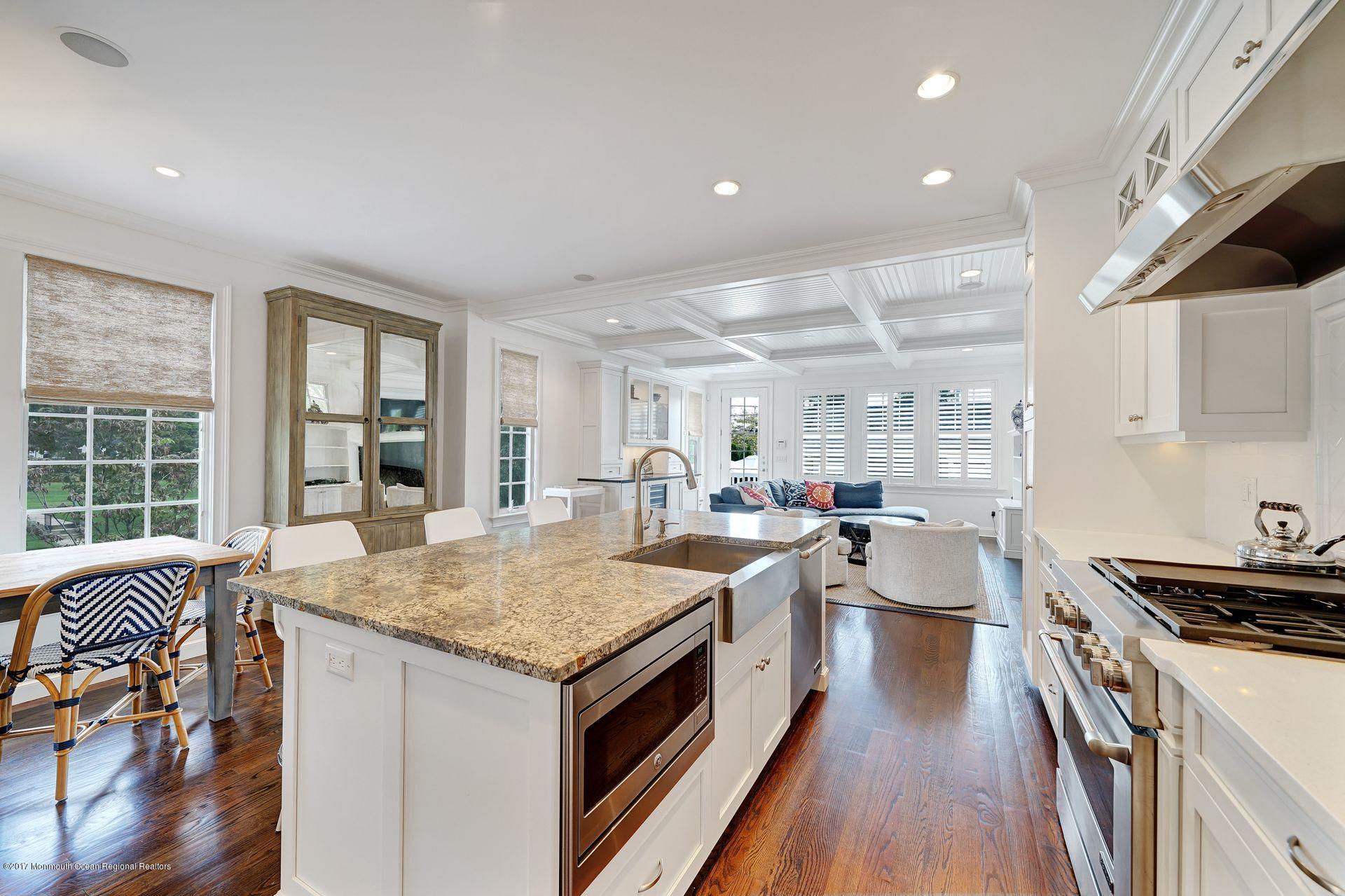401 Monmouth Avenue Unit: SUMMER