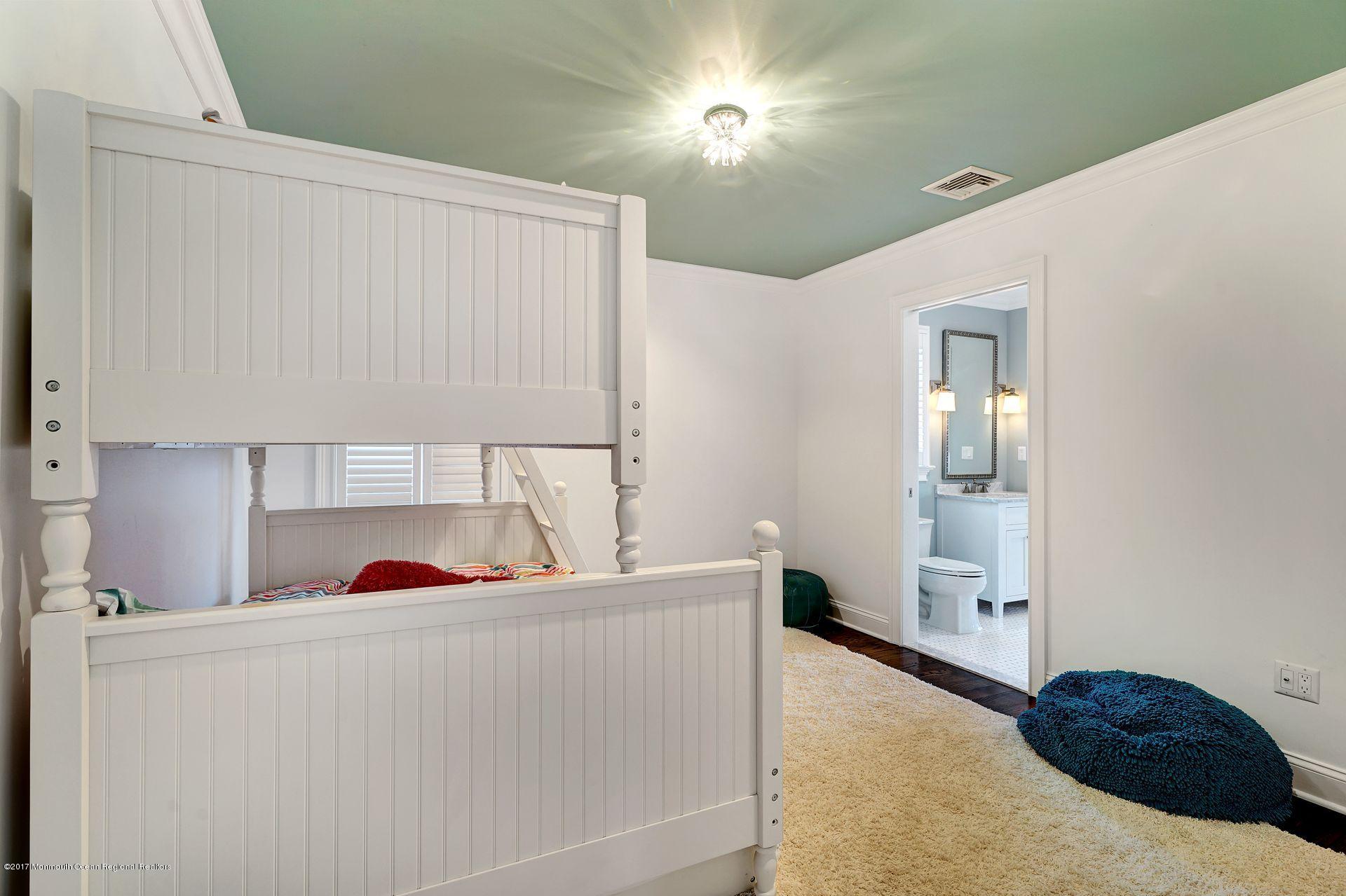 401 Monmouth Avenue Unit: SUMMER