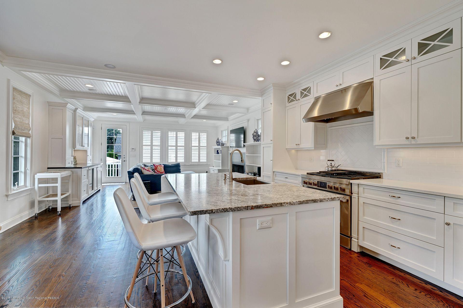 401 Monmouth Avenue Unit: SUMMER