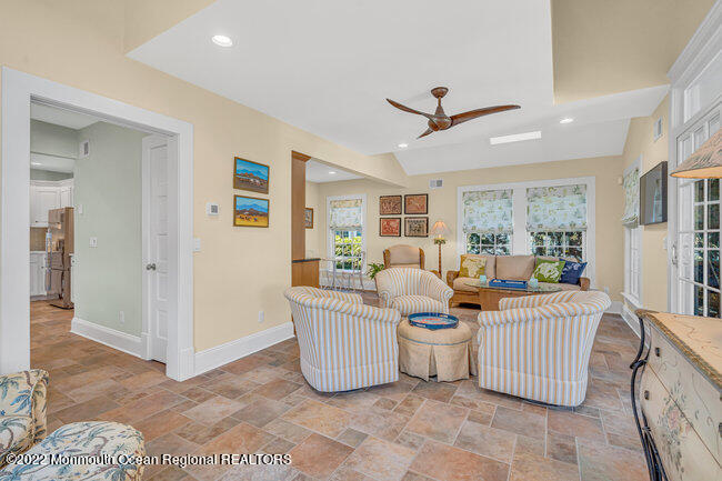 1405 4th Avenue Unit: SUMMER WEEKLY