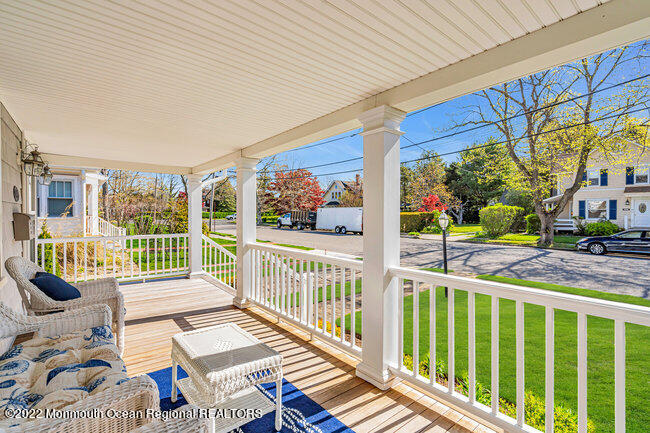 1405 4th Avenue Unit: SUMMER WEEKLY