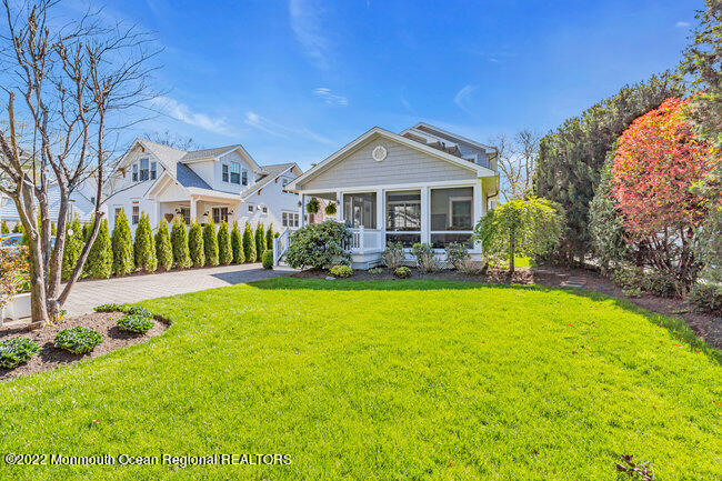 1405 4th Avenue Unit: SUMMER WEEKLY