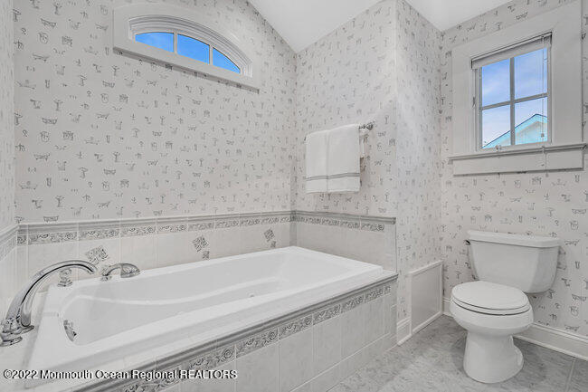 1405 4th Avenue Unit: SUMMER WEEKLY