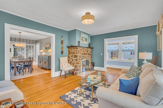 1405 4th Avenue Unit: SUMMER WEEKLY