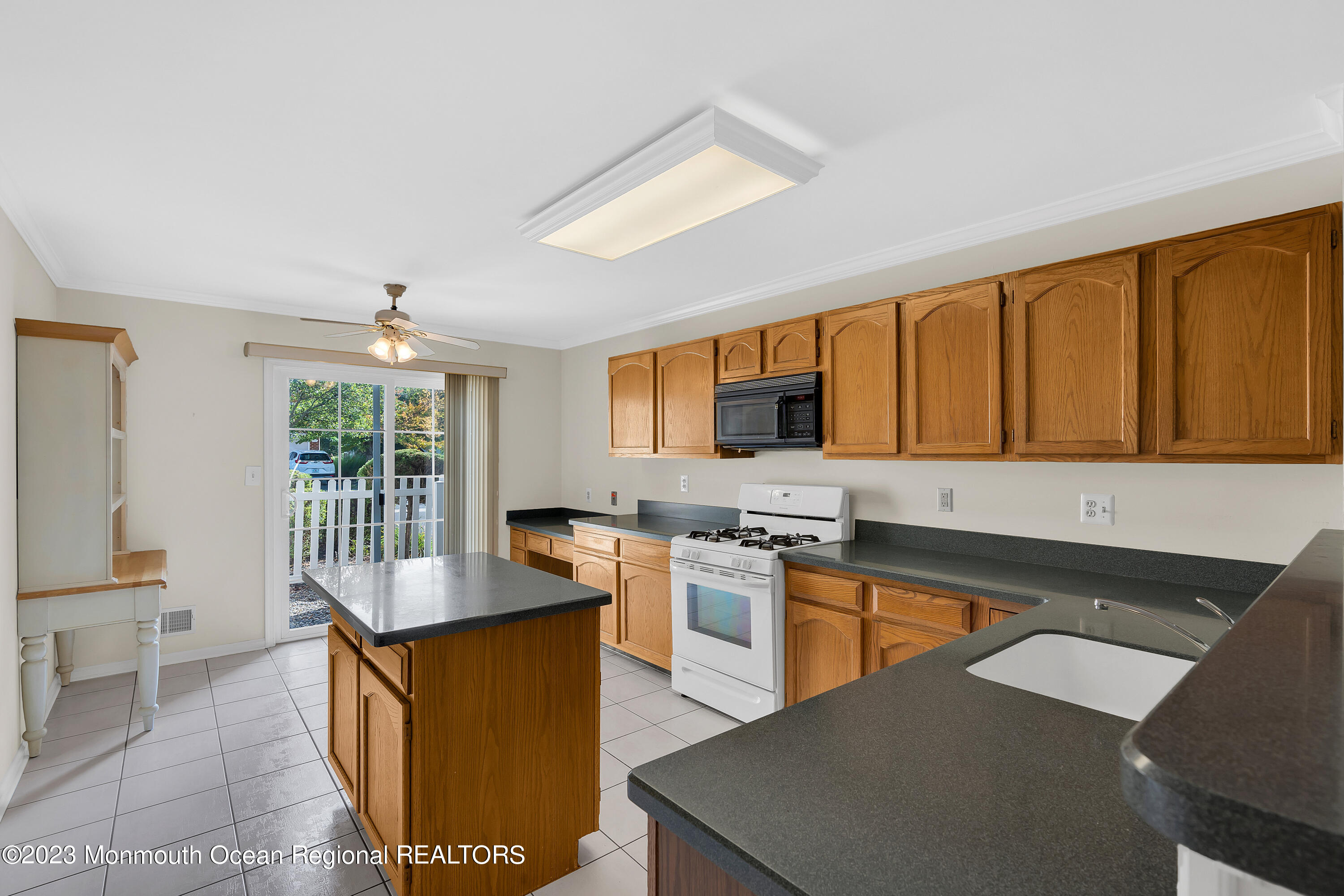 136 S Manor Court Unit: 1360