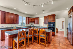 206 Pointe Drive Unit: SUMMER WEEKLY