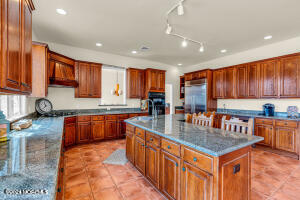 206 Pointe Drive Unit: SUMMER WEEKLY