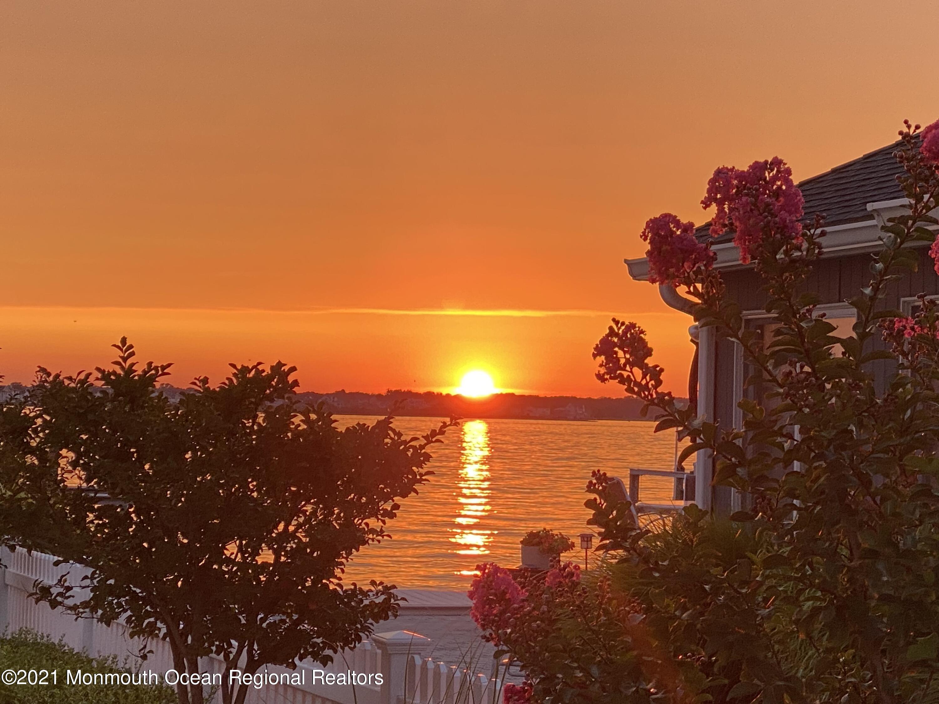 206 Pointe Drive Unit: SUMMER WEEKLY