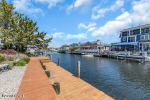 206 Pointe Drive Unit: SUMMER WEEKLY