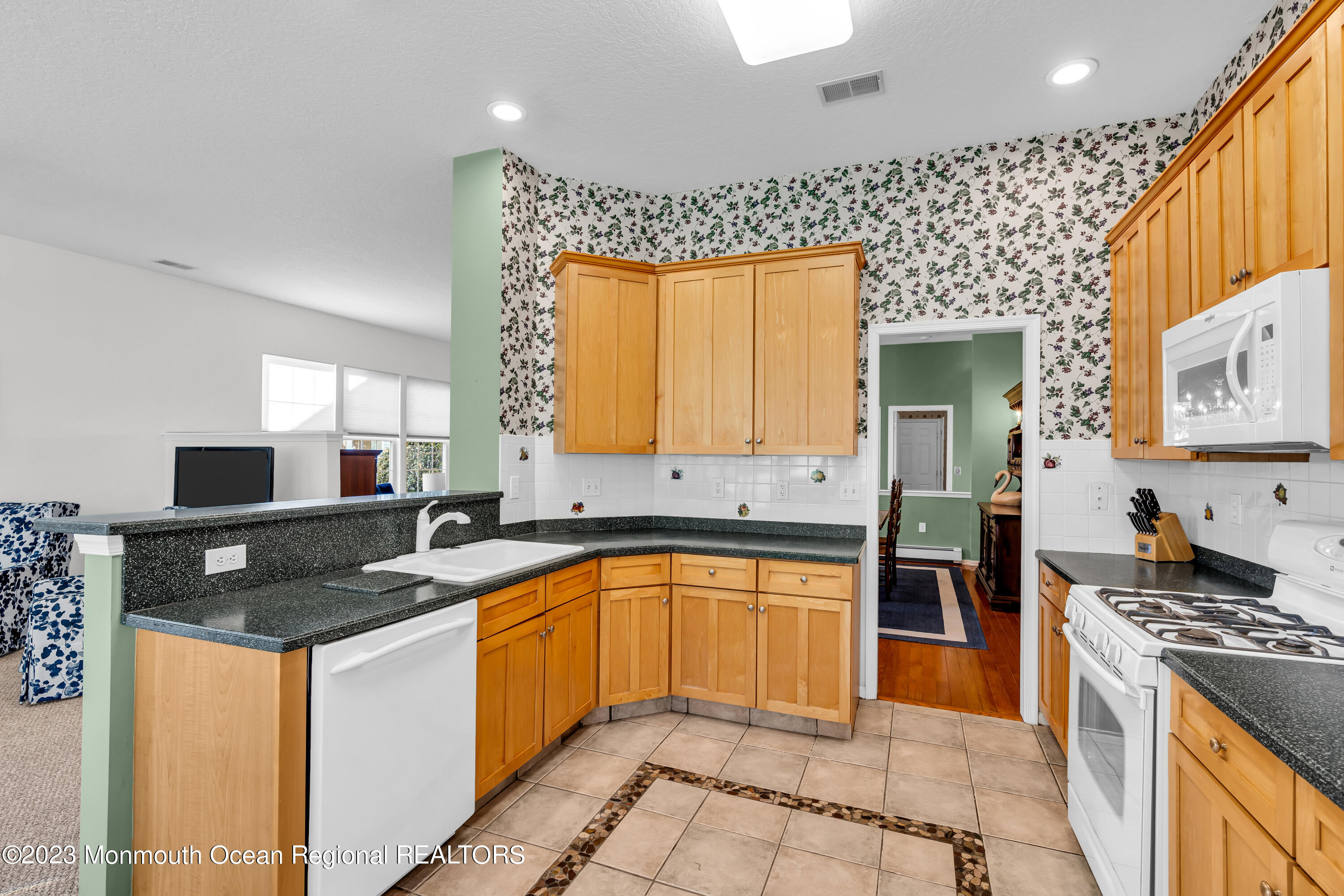 2590 Collier Road