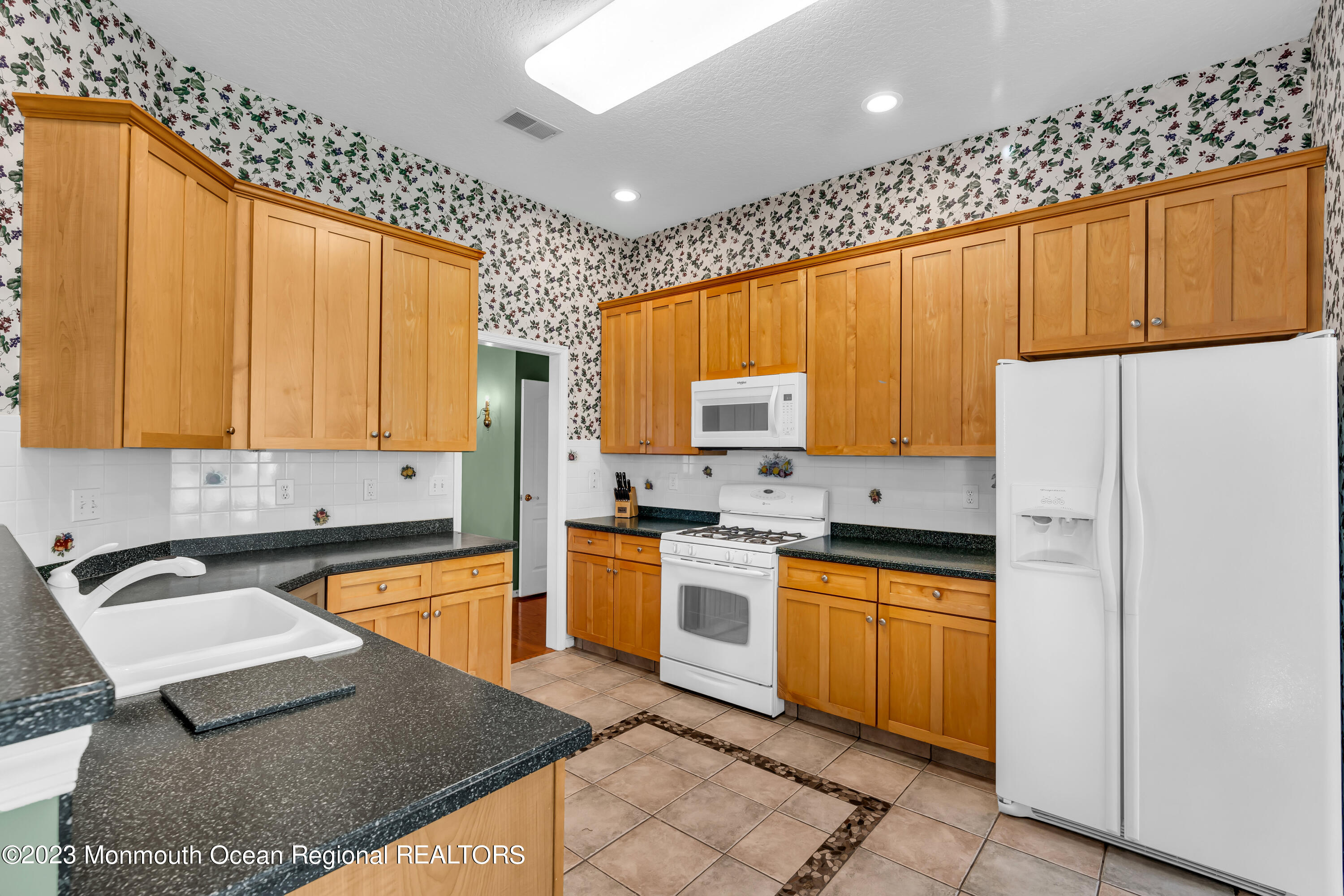 2590 Collier Road