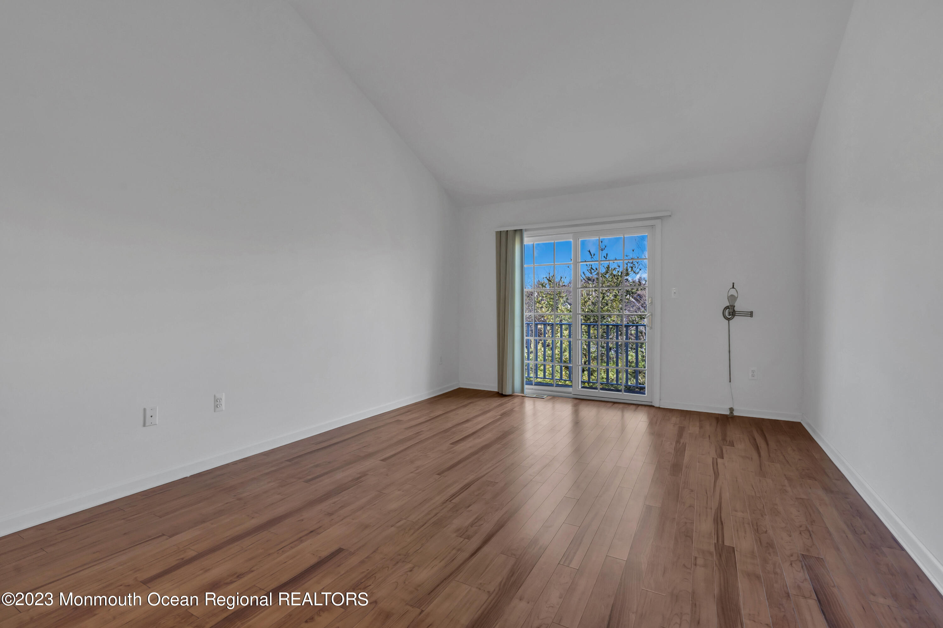 26 S Manor Court