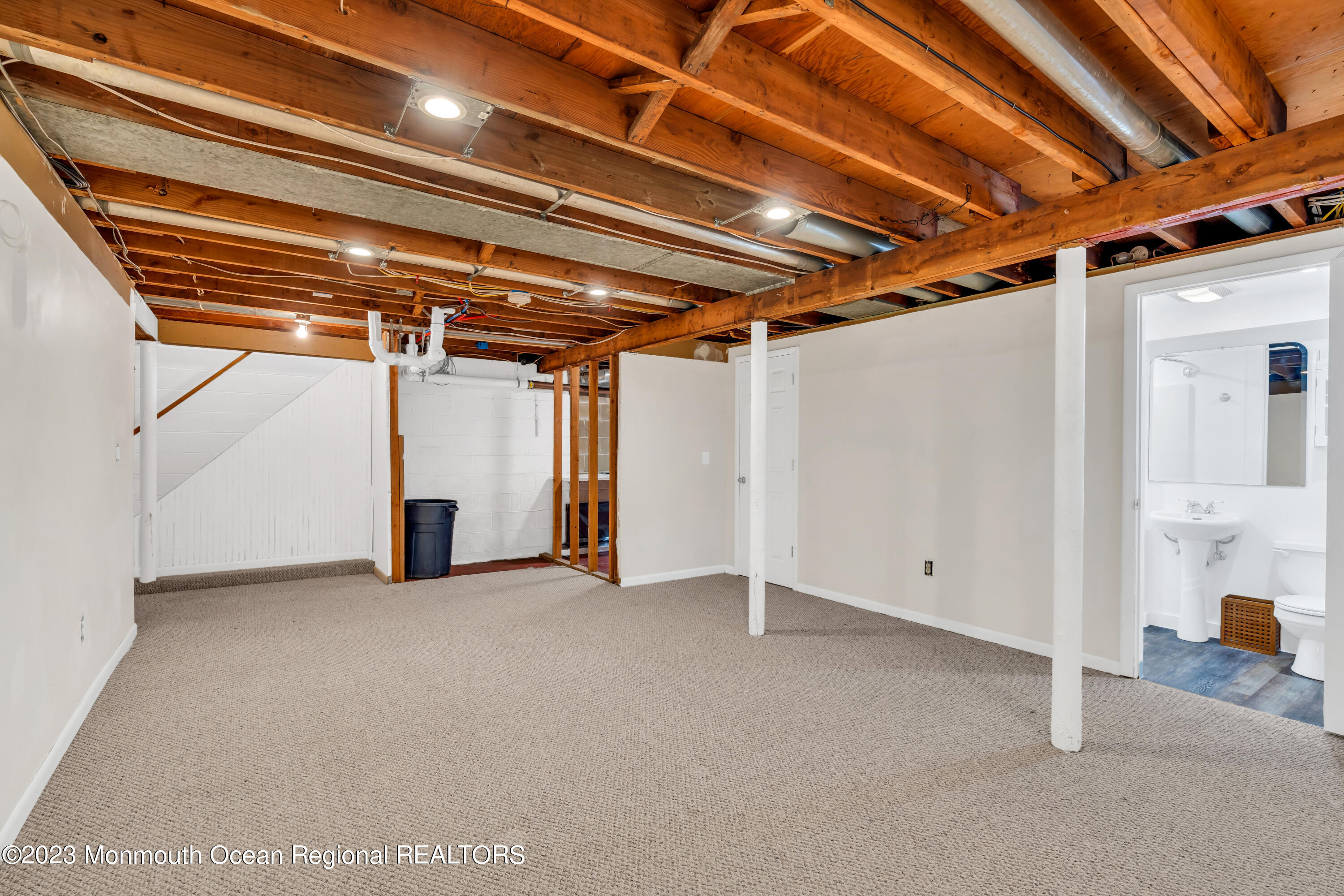 2555 Algonkin Trail