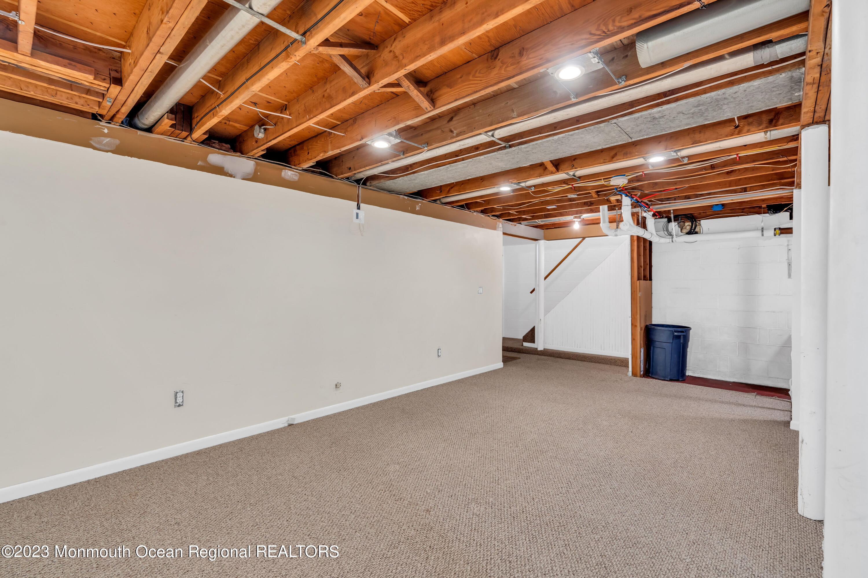 2555 Algonkin Trail