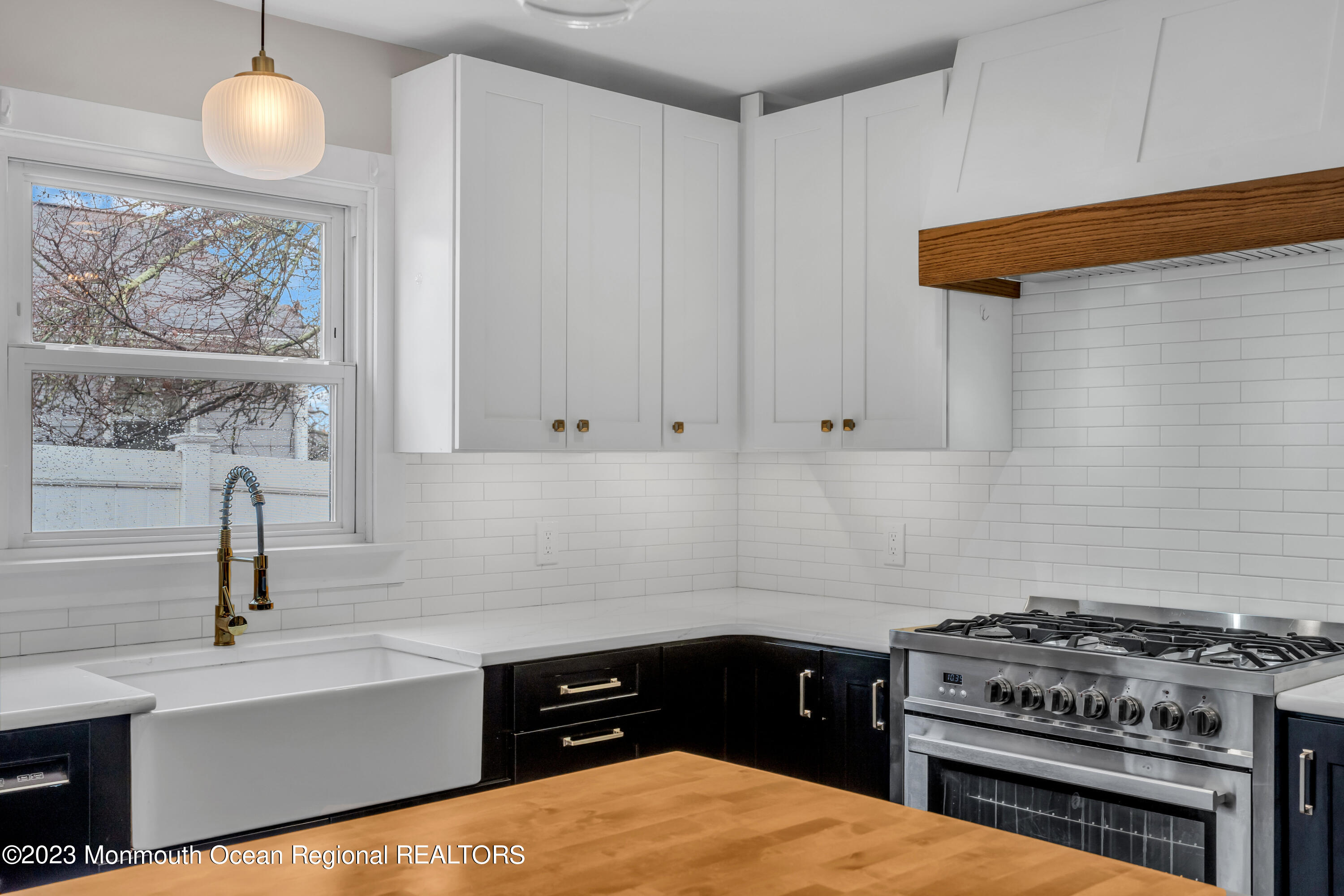 2555 Algonkin Trail