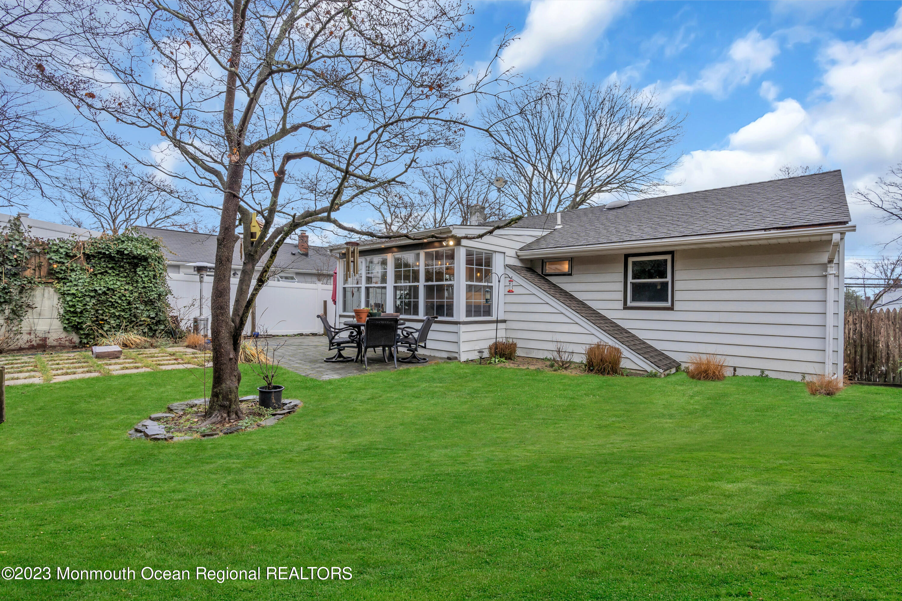 2555 Algonkin Trail