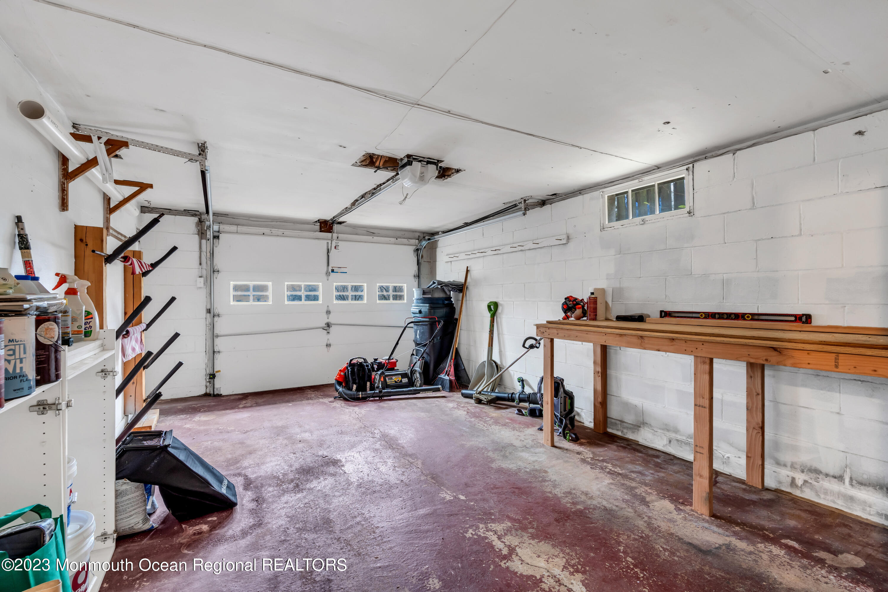 2555 Algonkin Trail