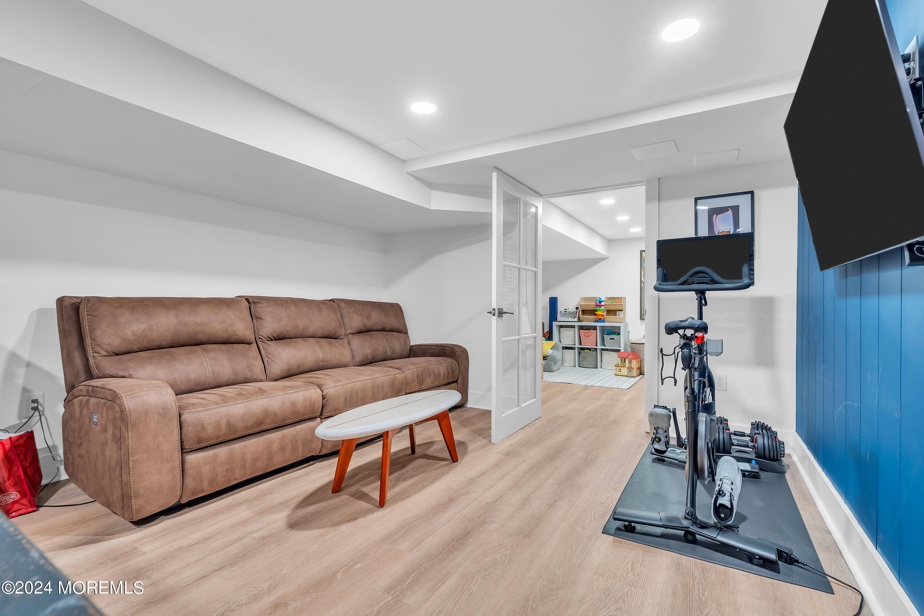 1120 Mohegan Road