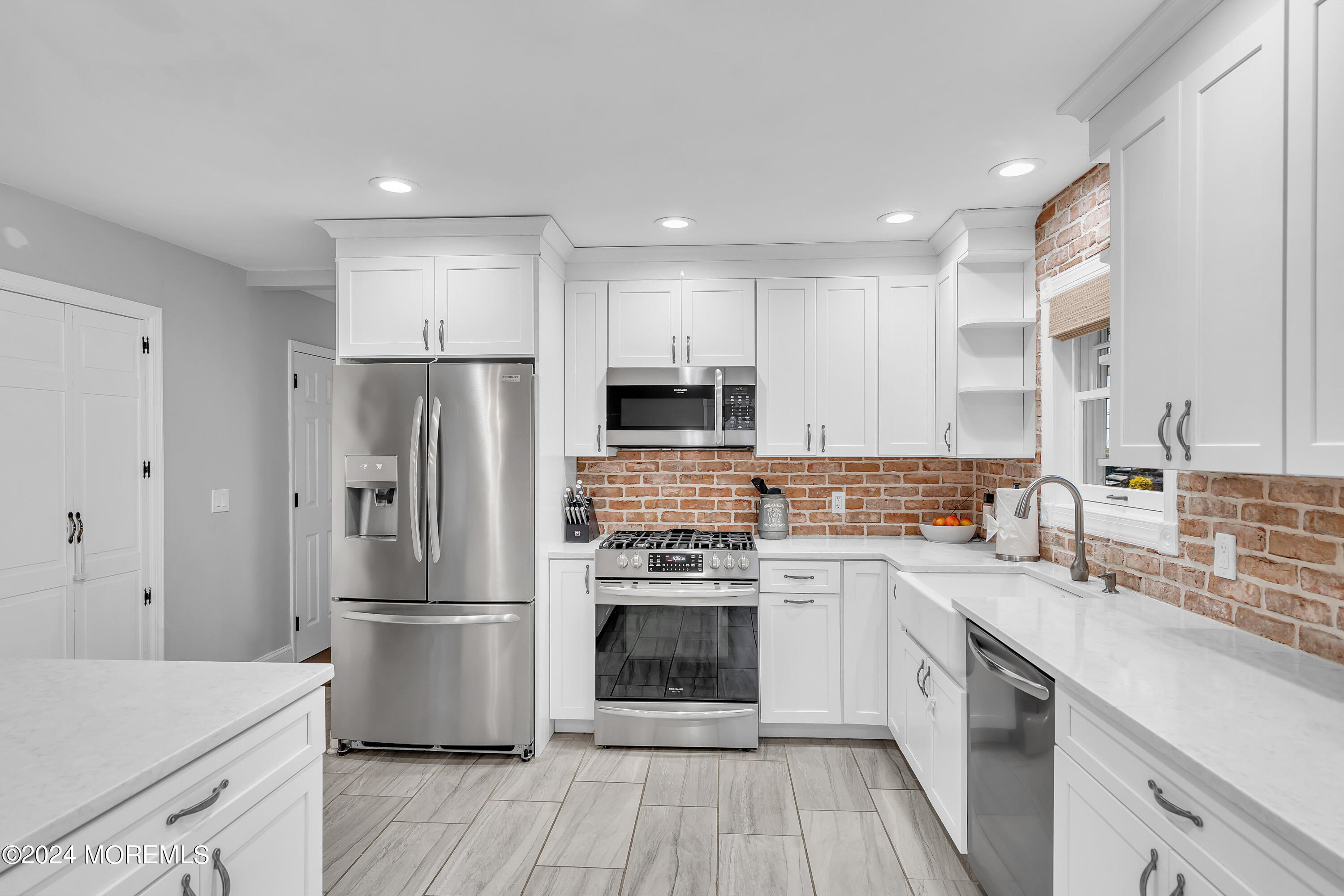 1120 Mohegan Road