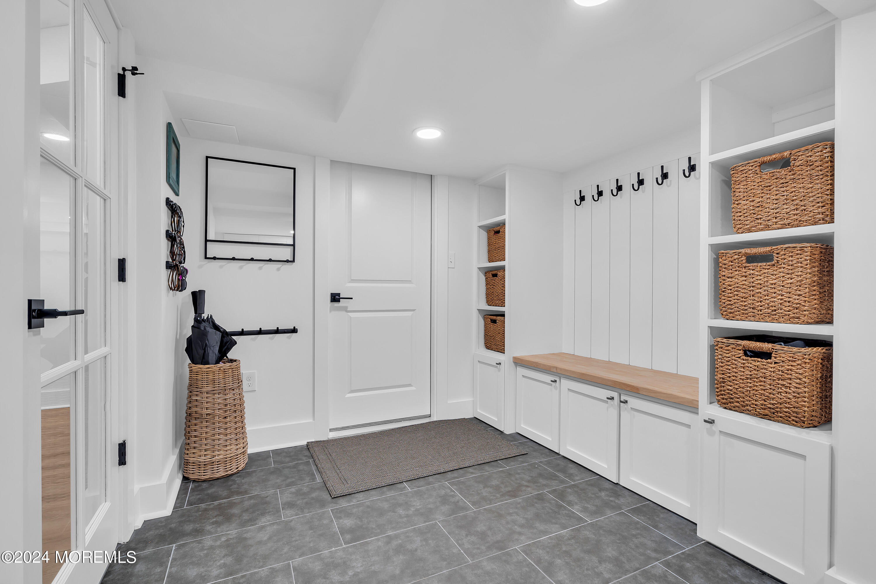 1120 Mohegan Road
