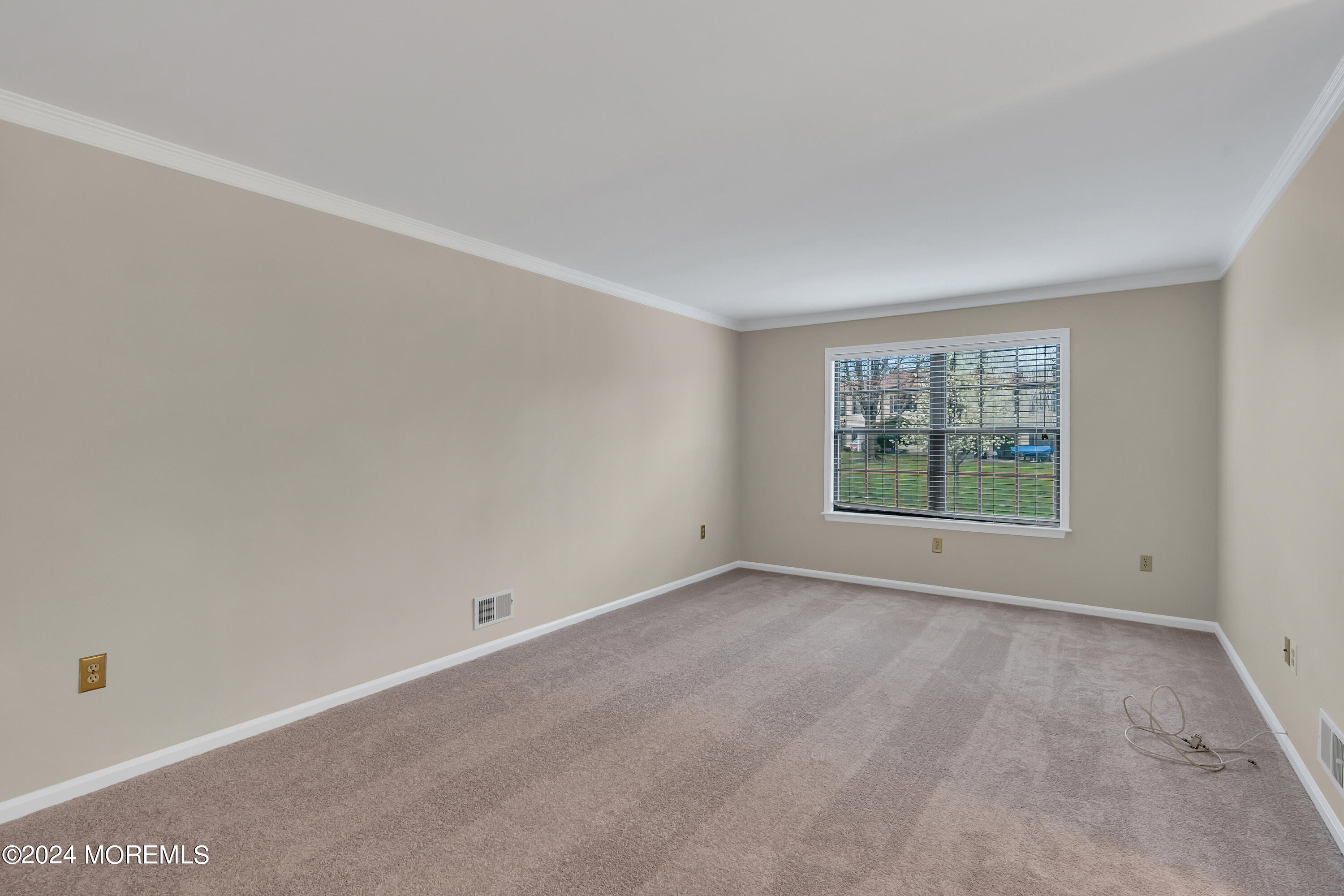32 Apple Drive