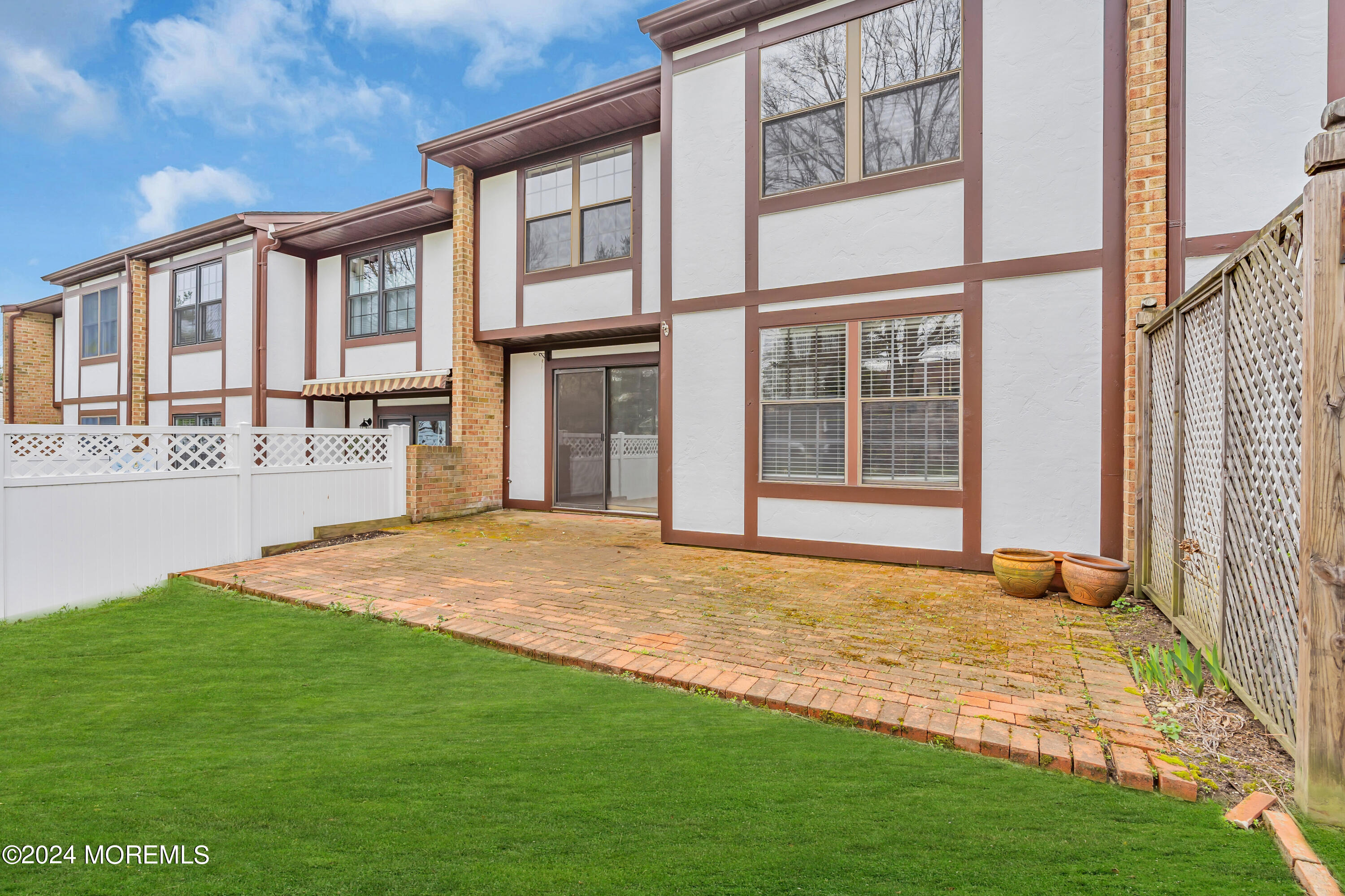 32 Apple Drive