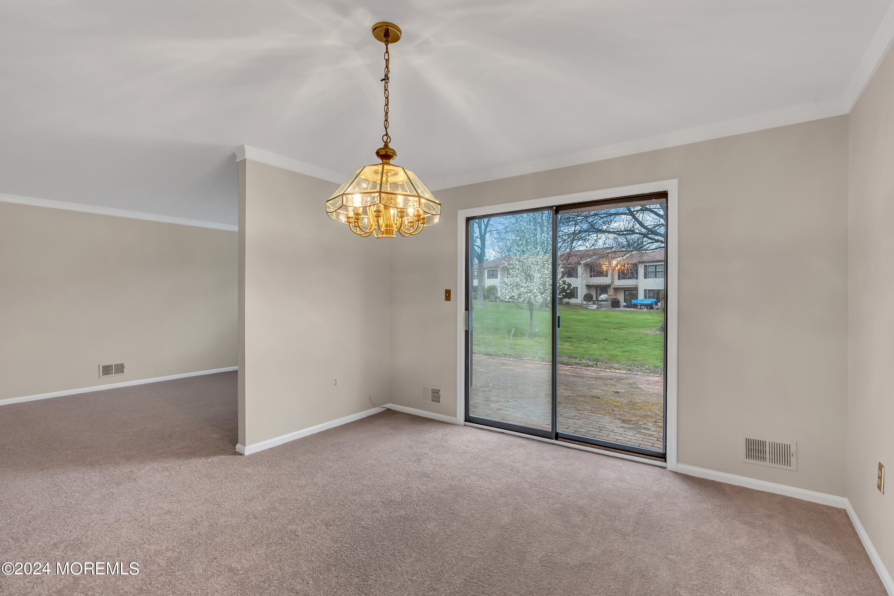 32 Apple Drive