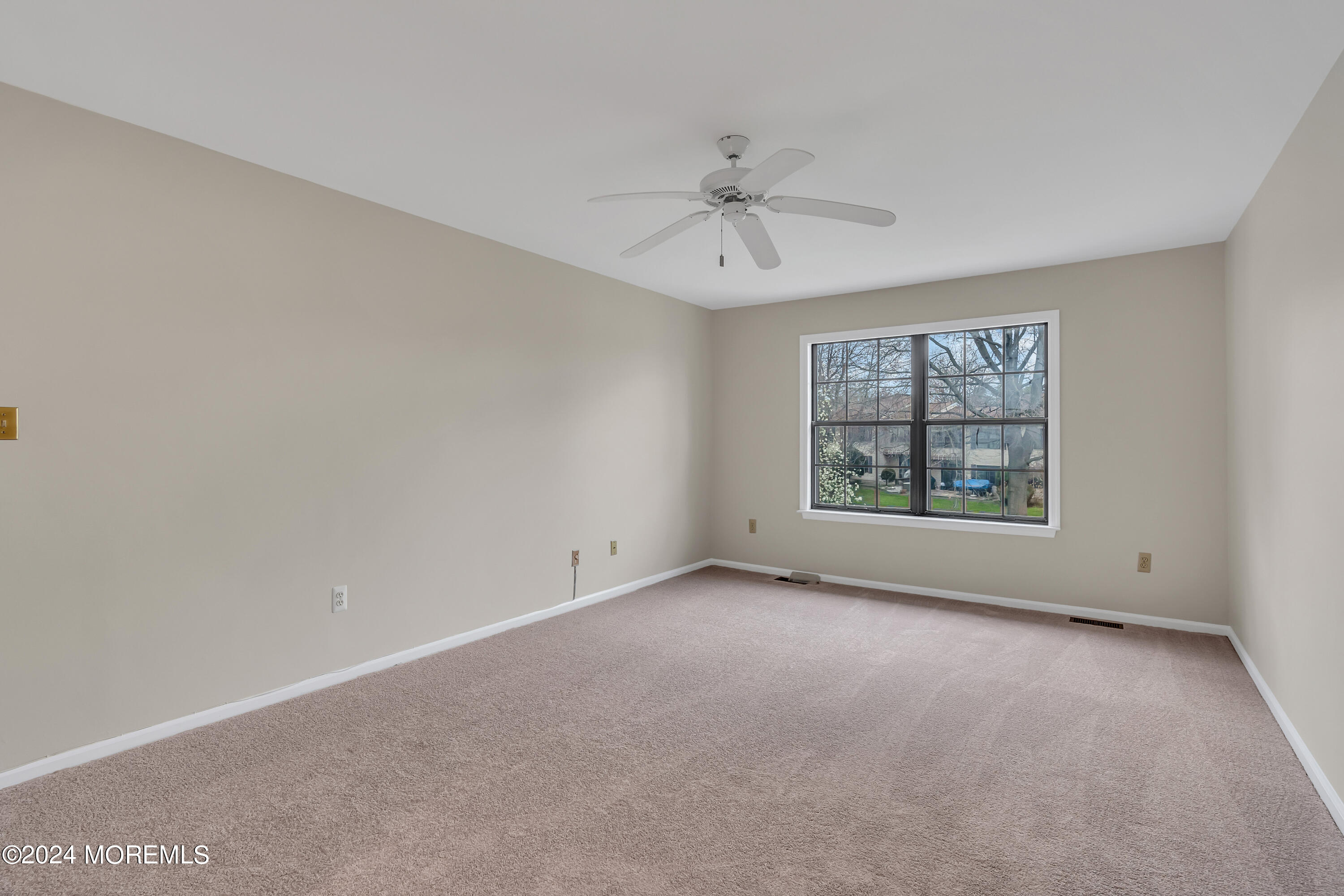 32 Apple Drive