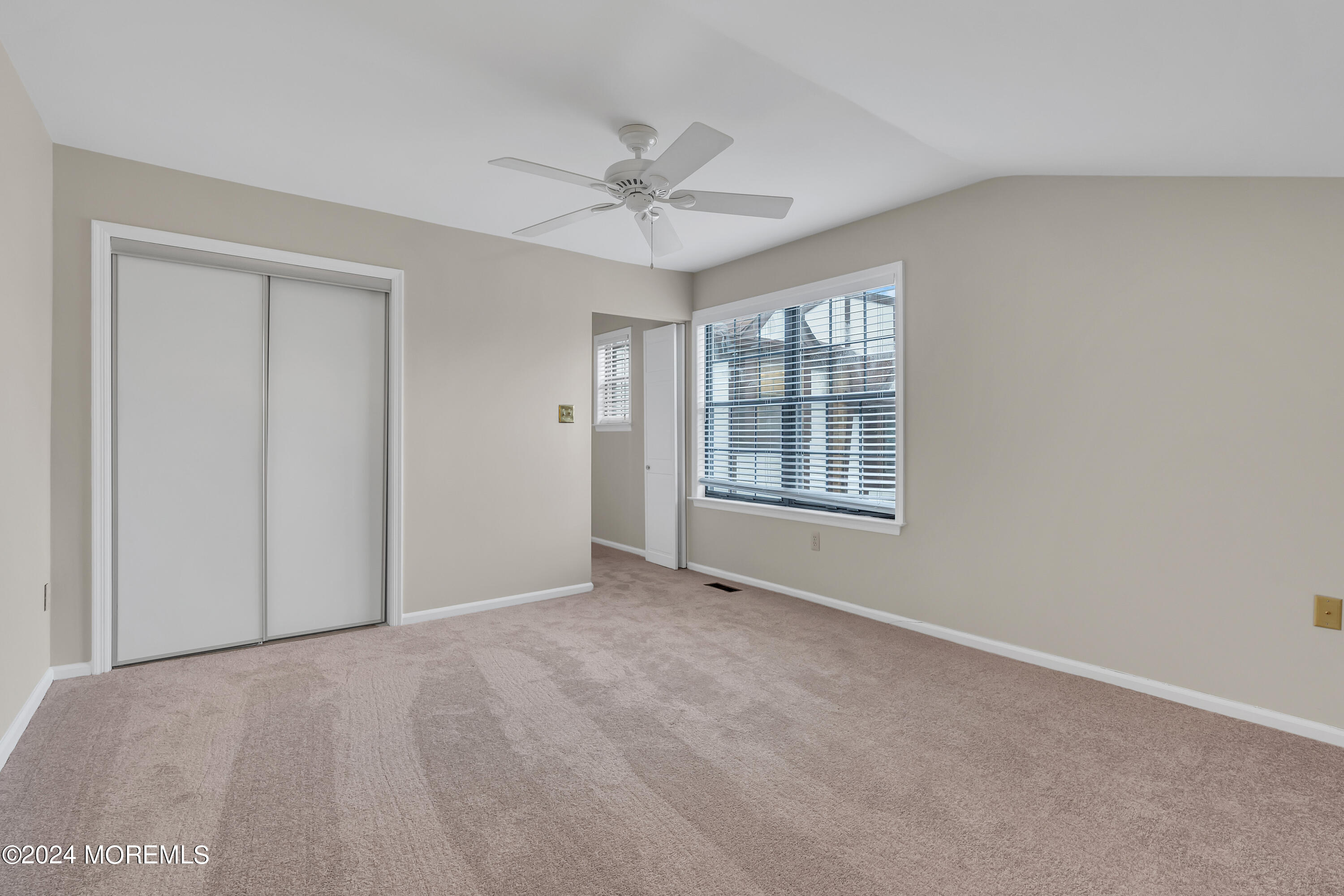 32 Apple Drive