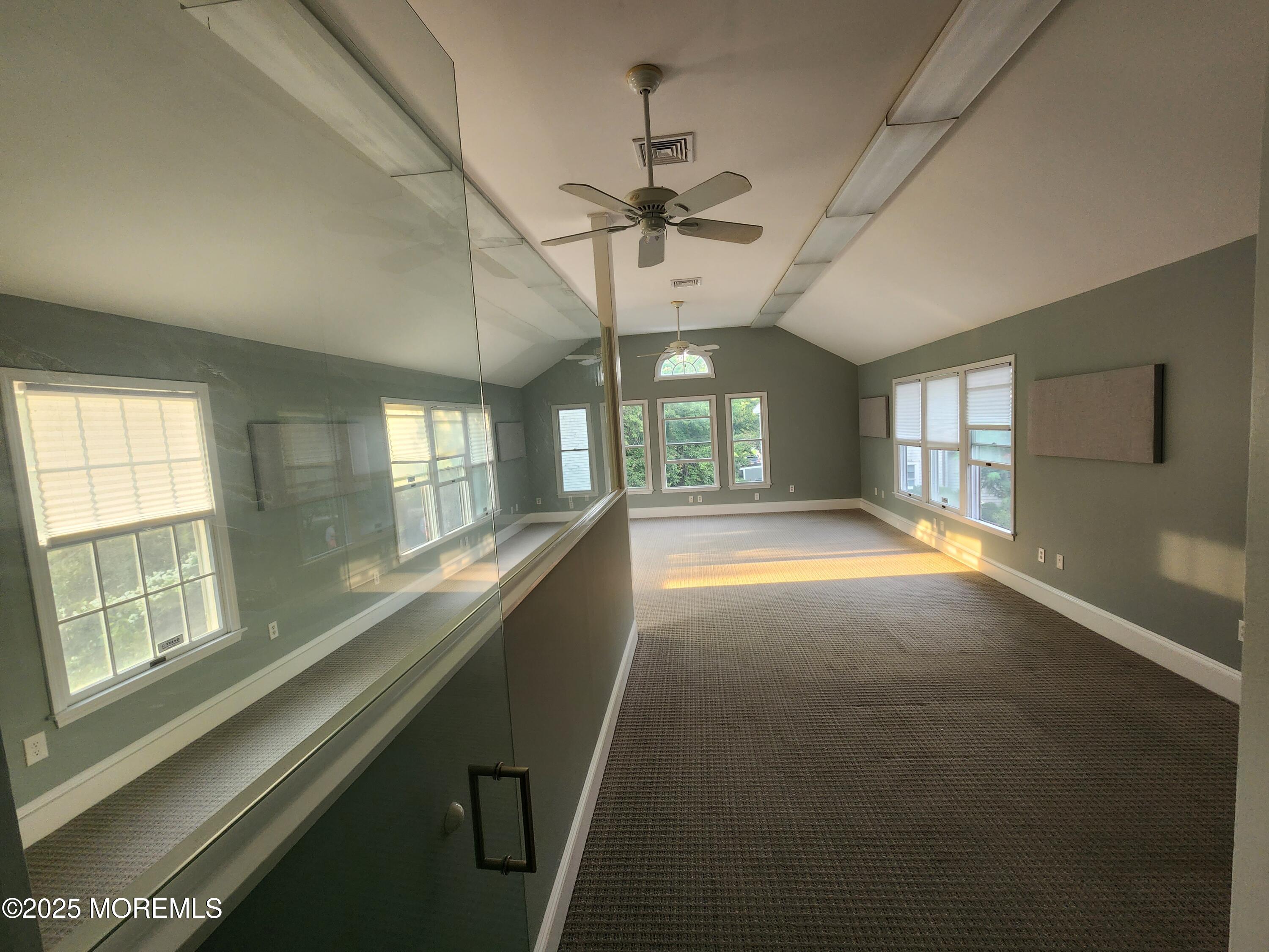 1705 Bay Avenue, 6