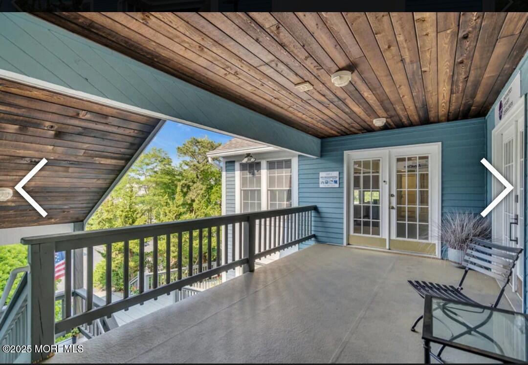 1705 Bay Avenue, 6