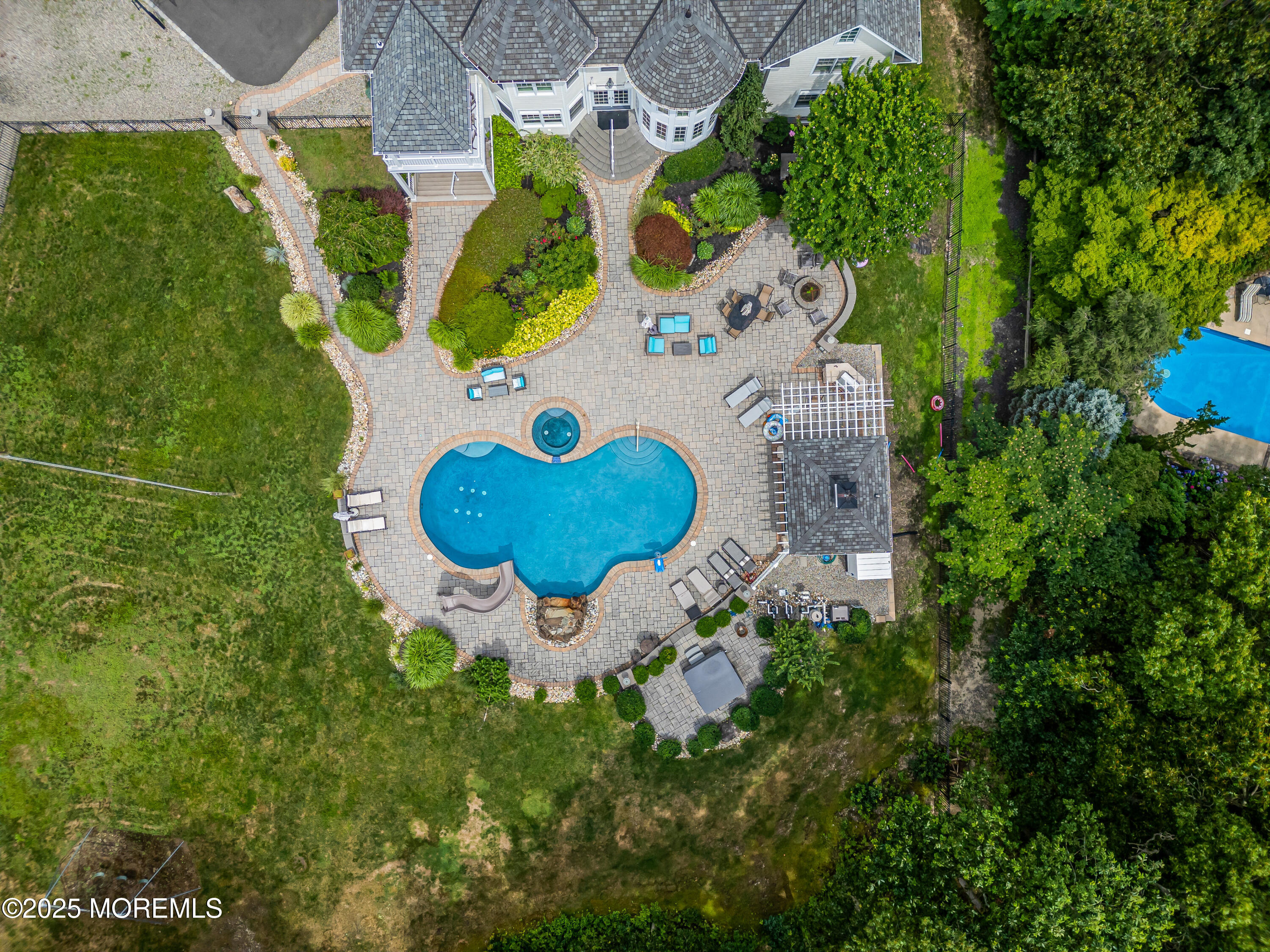 2128 Shadow Lane