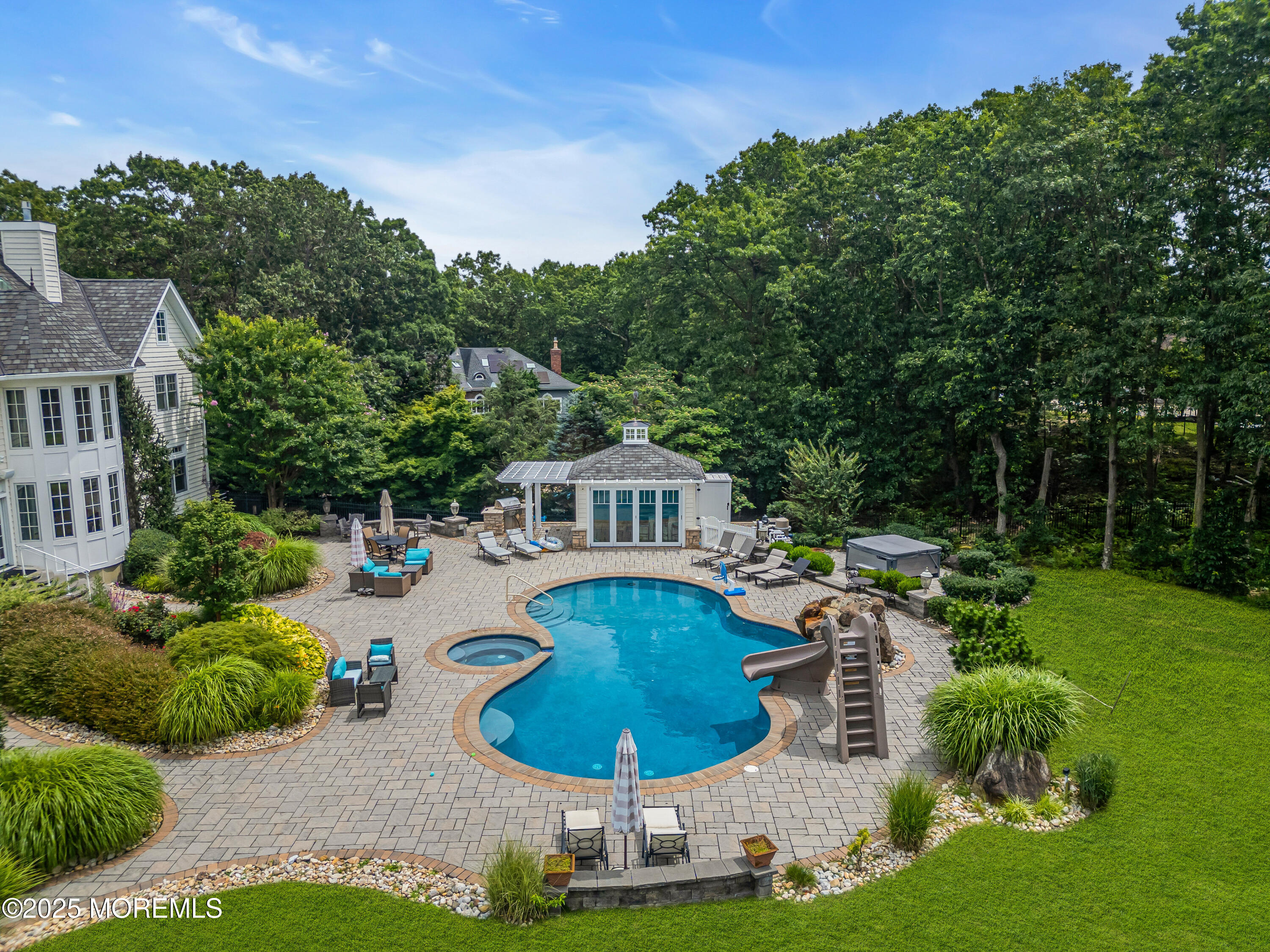 2128 Shadow Lane