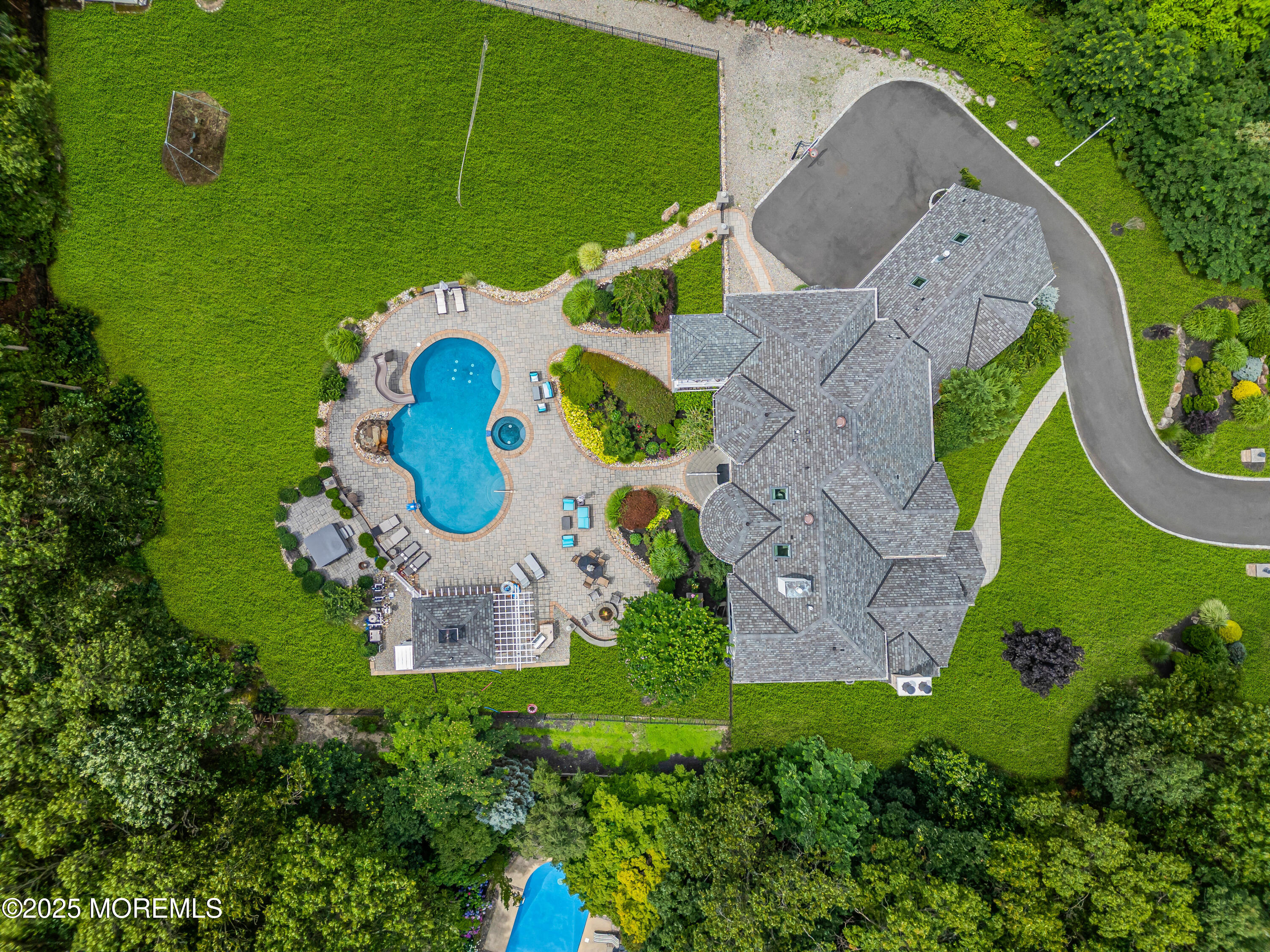 2128 Shadow Lane