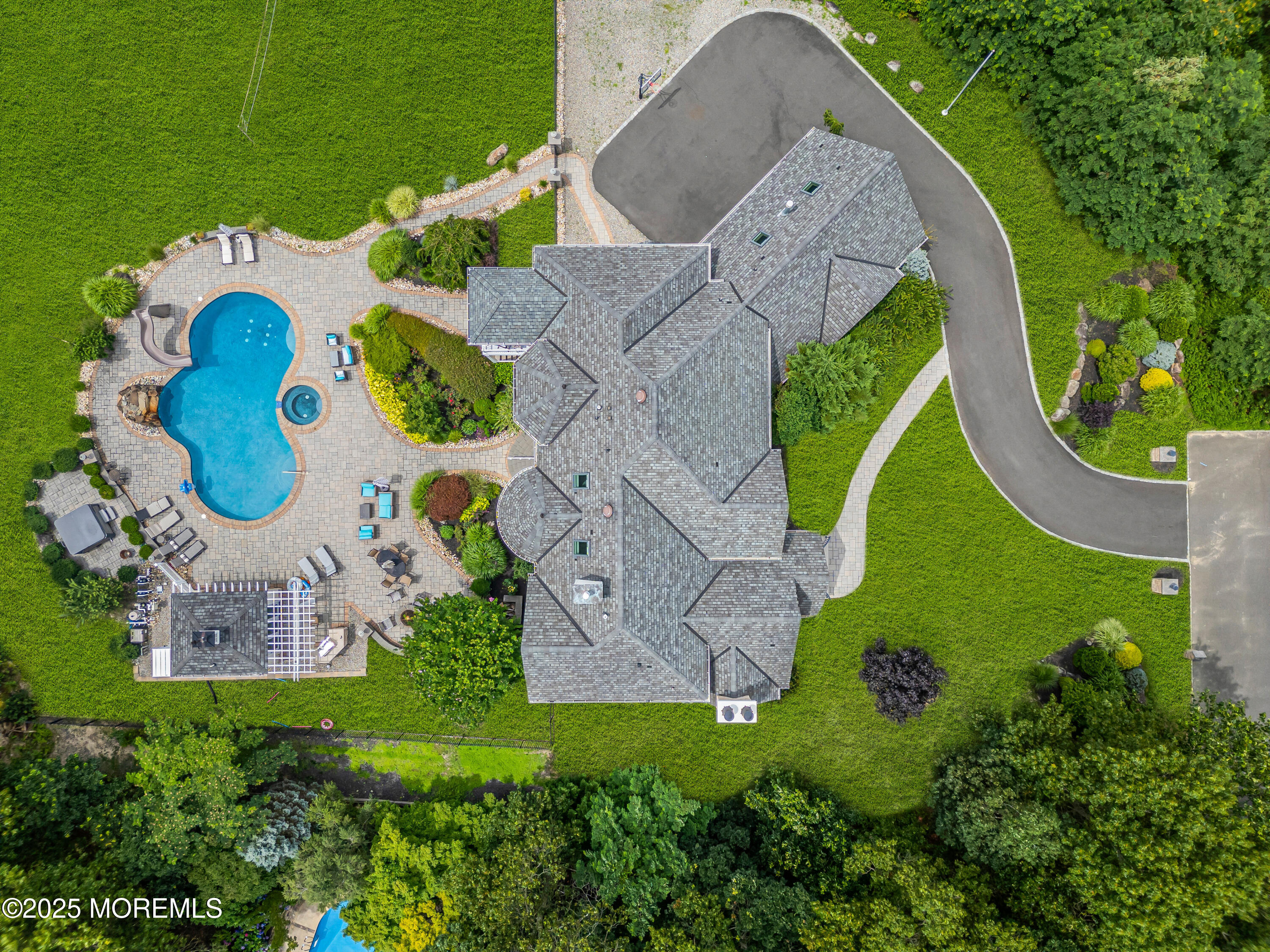 2128 Shadow Lane