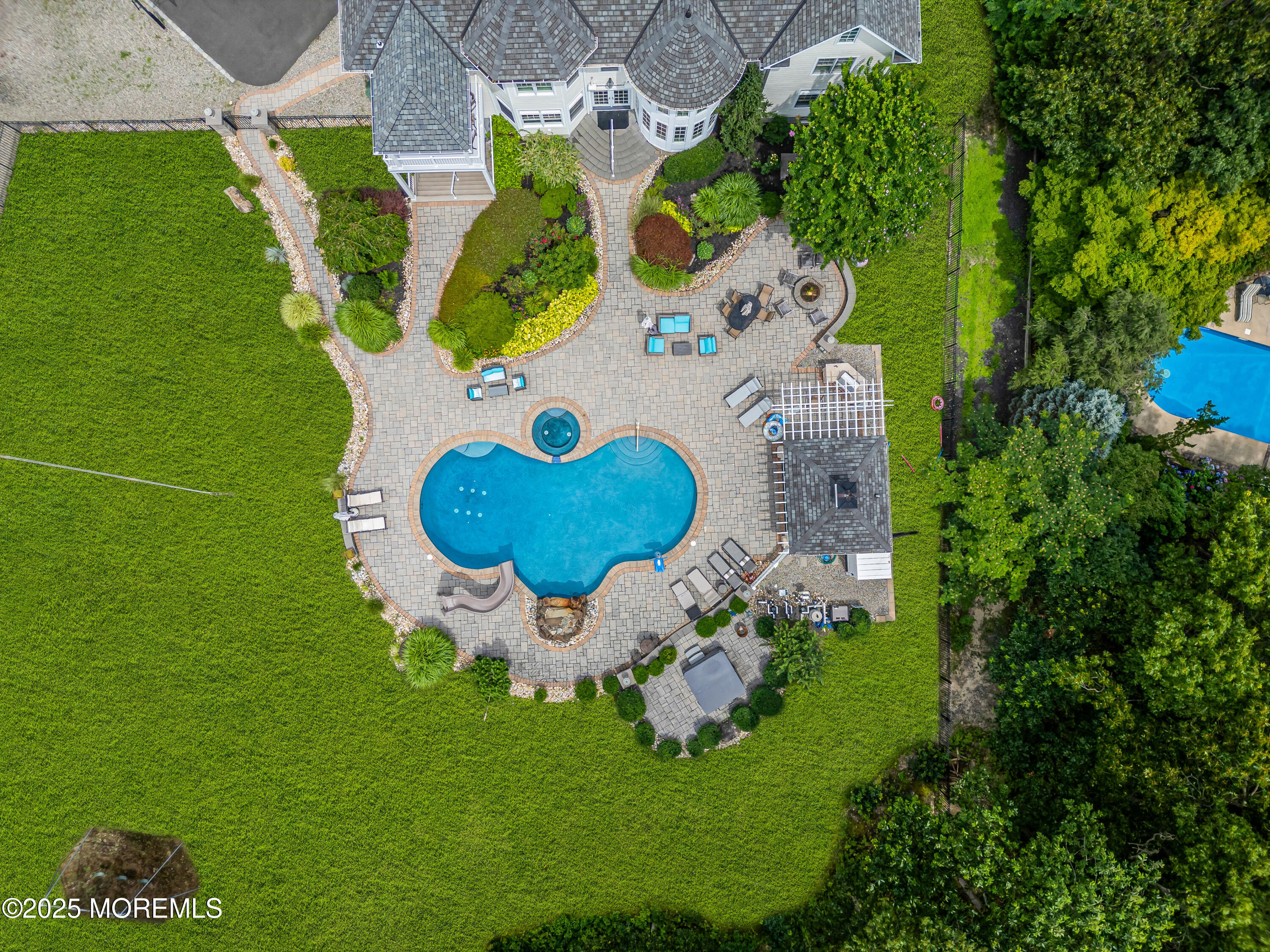 2128 Shadow Lane
