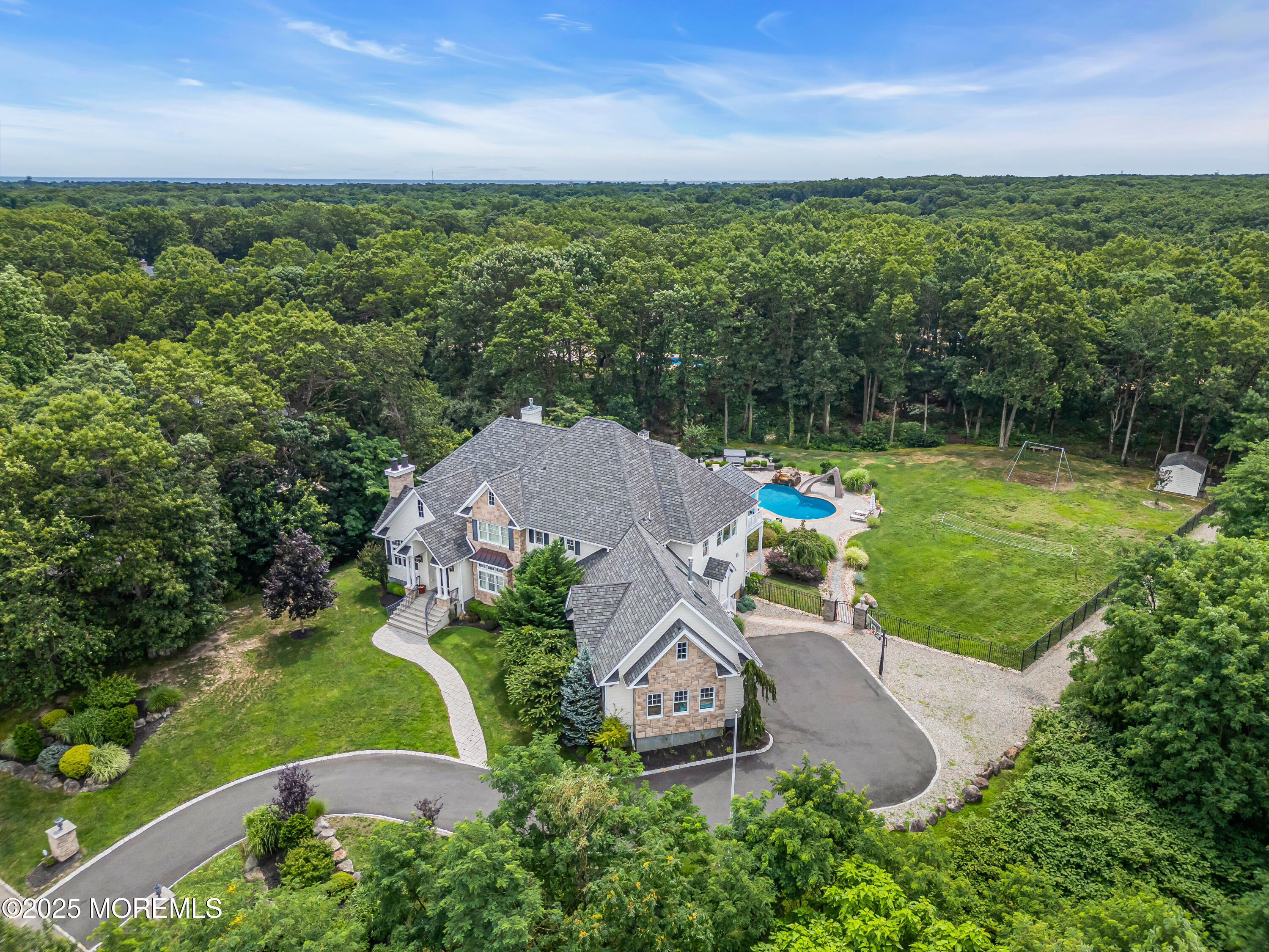 2128 Shadow Lane