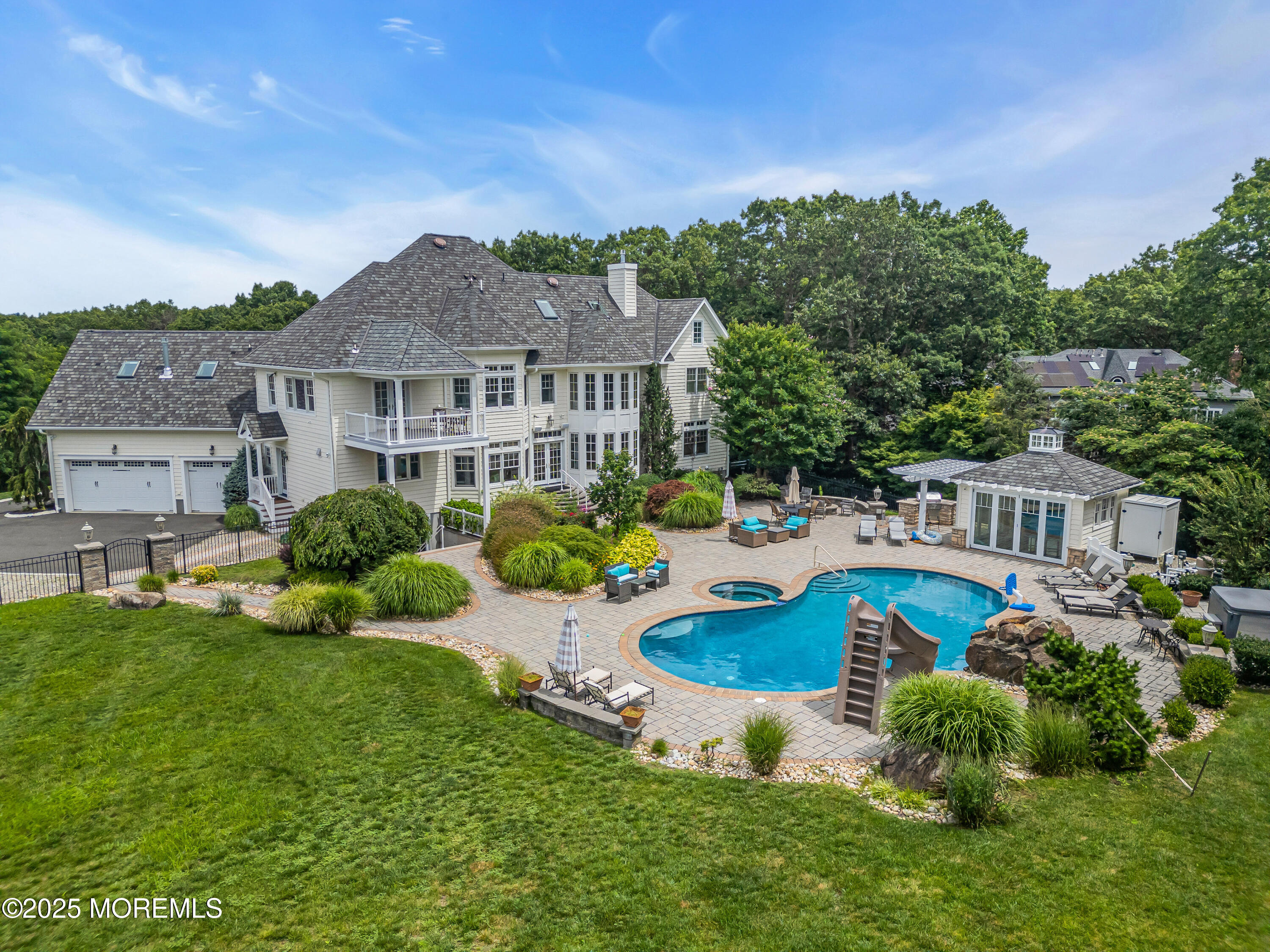 2128 Shadow Lane