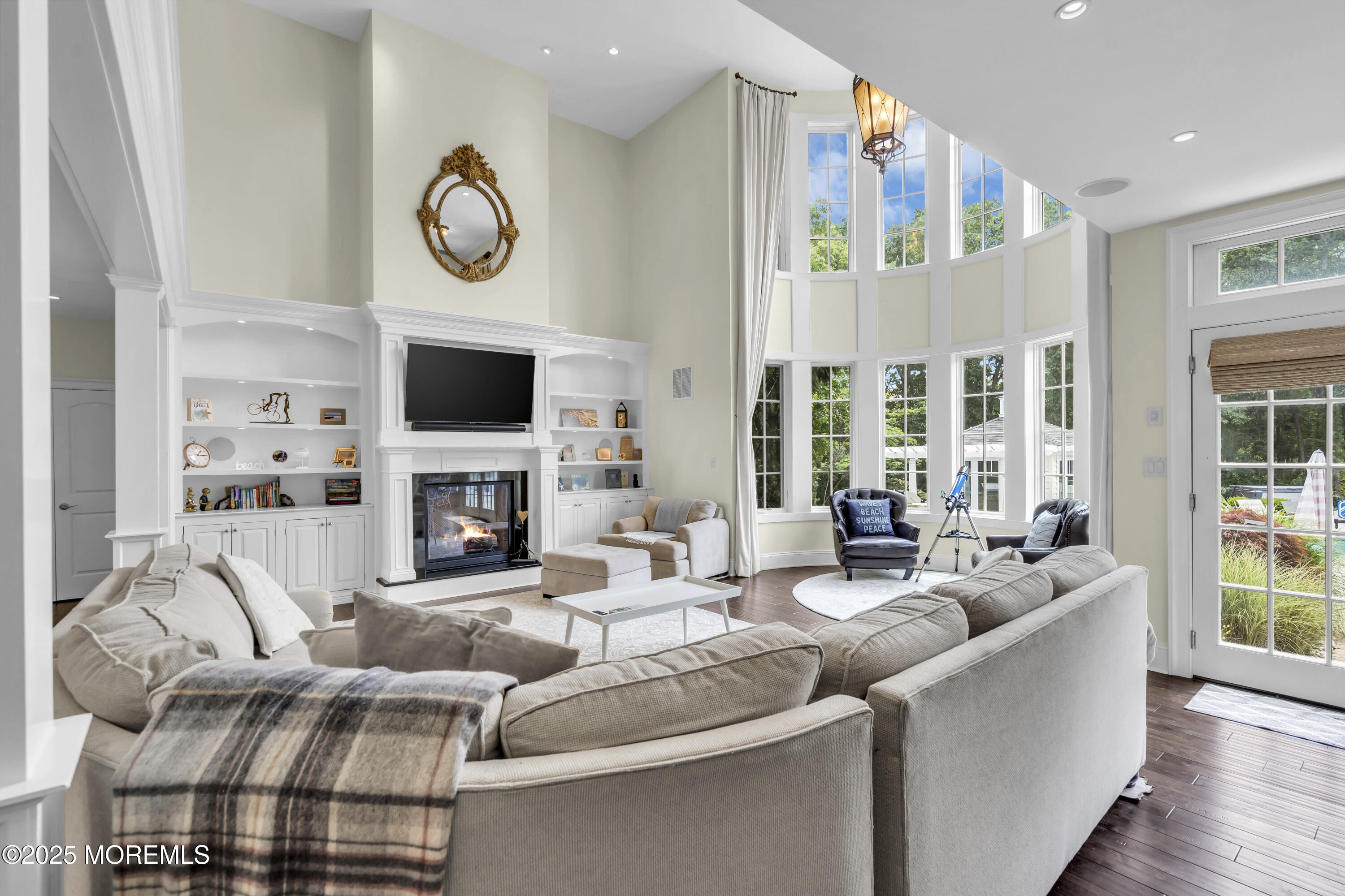 2128 Shadow Lane