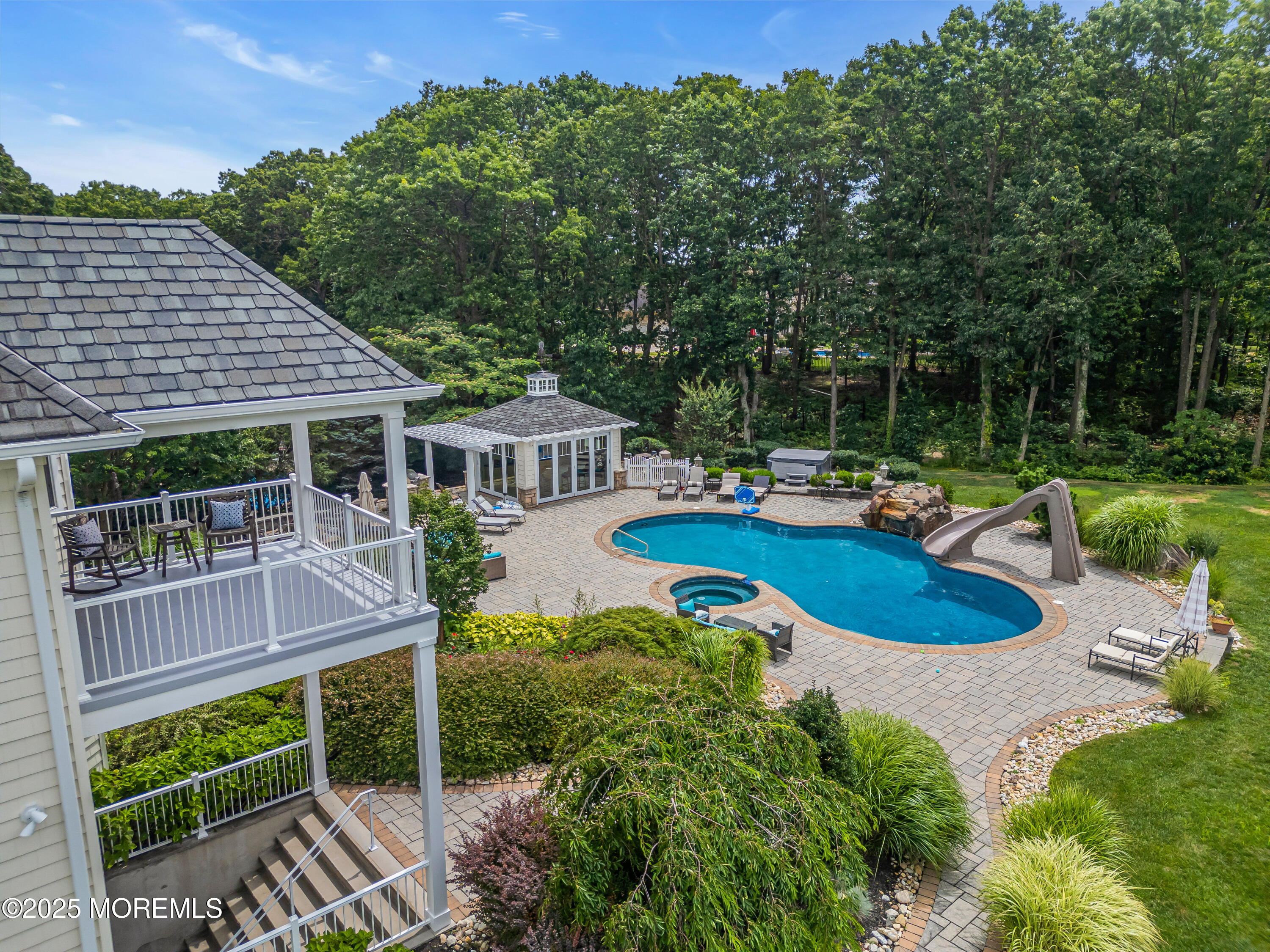 2128 Shadow Lane