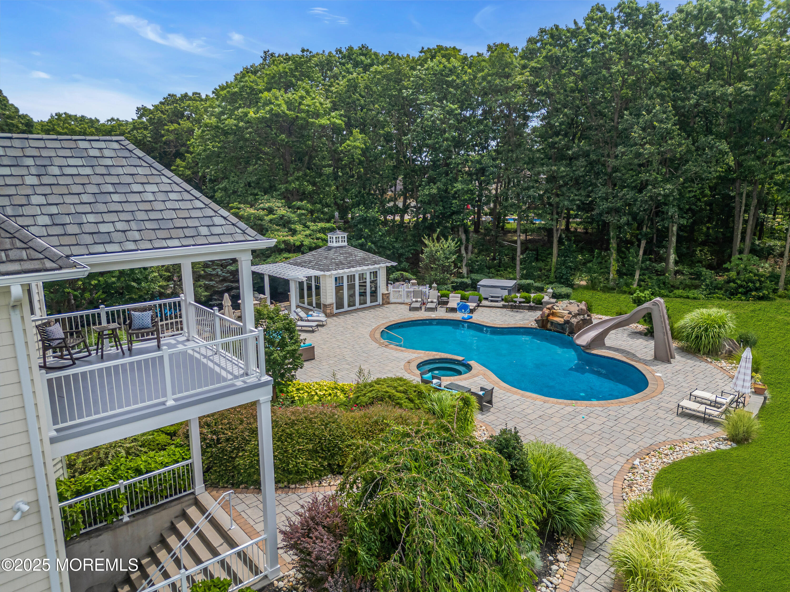 2128 Shadow Lane