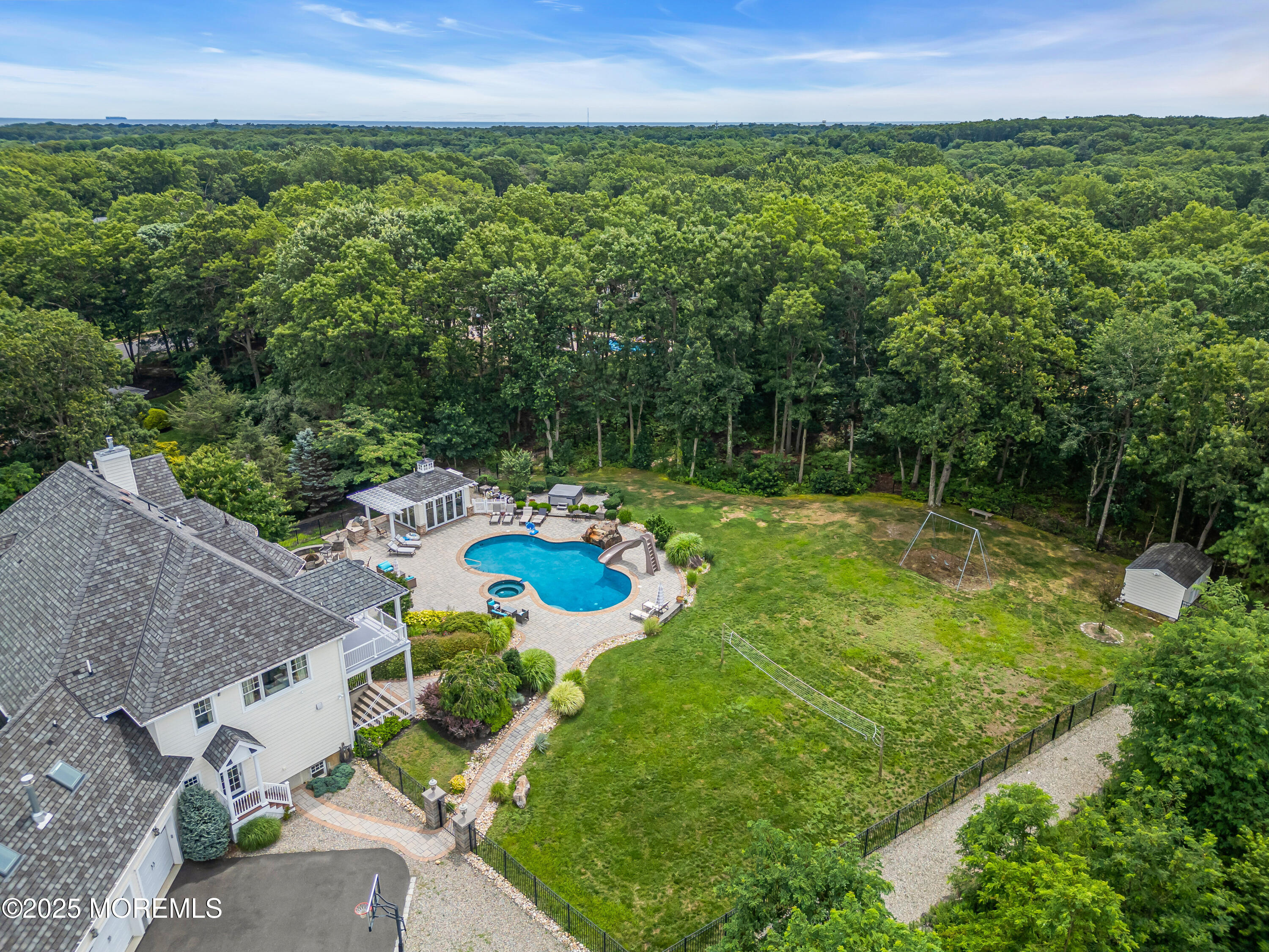 2128 Shadow Lane