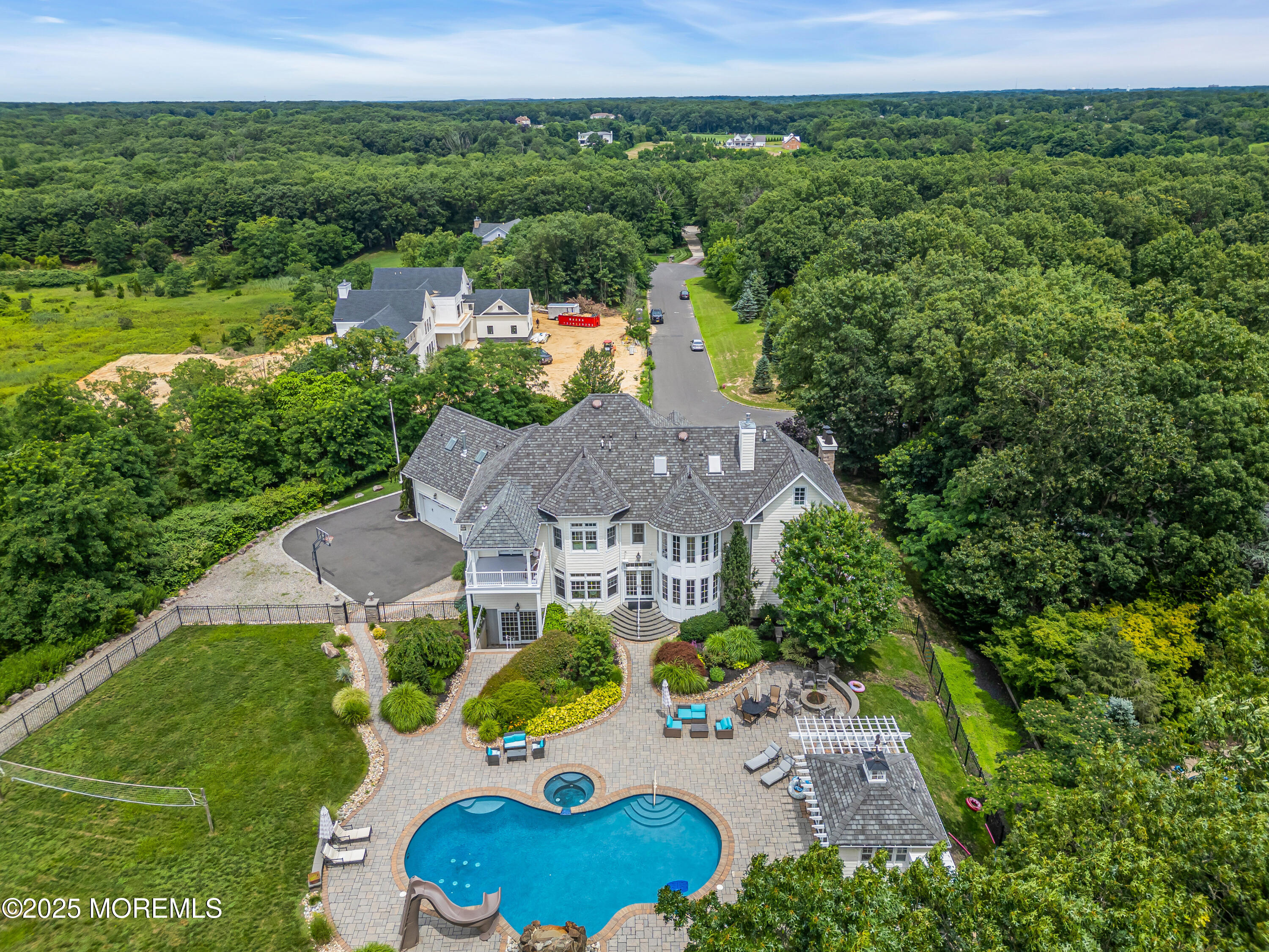 2128 Shadow Lane