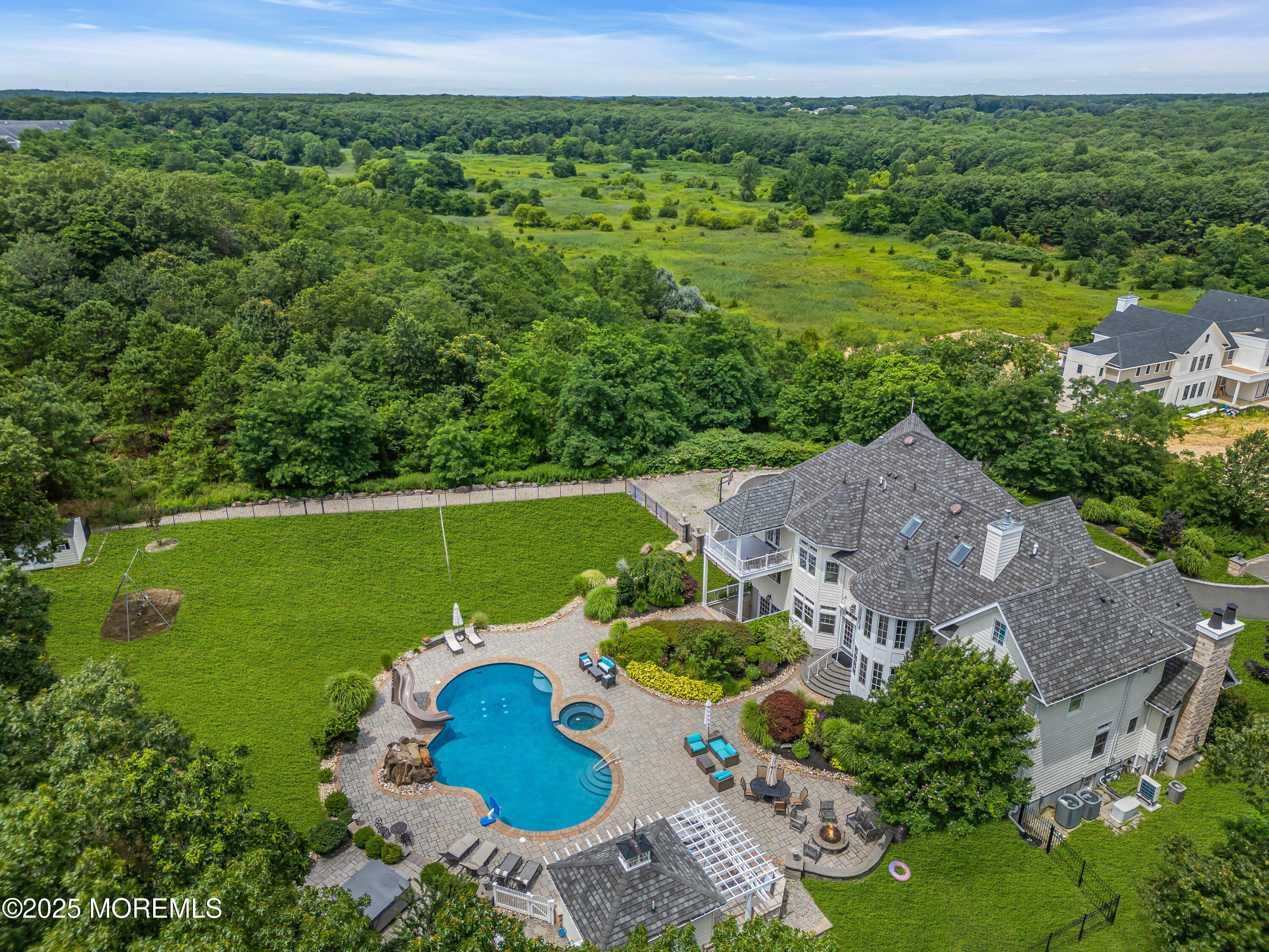 2128 Shadow Lane