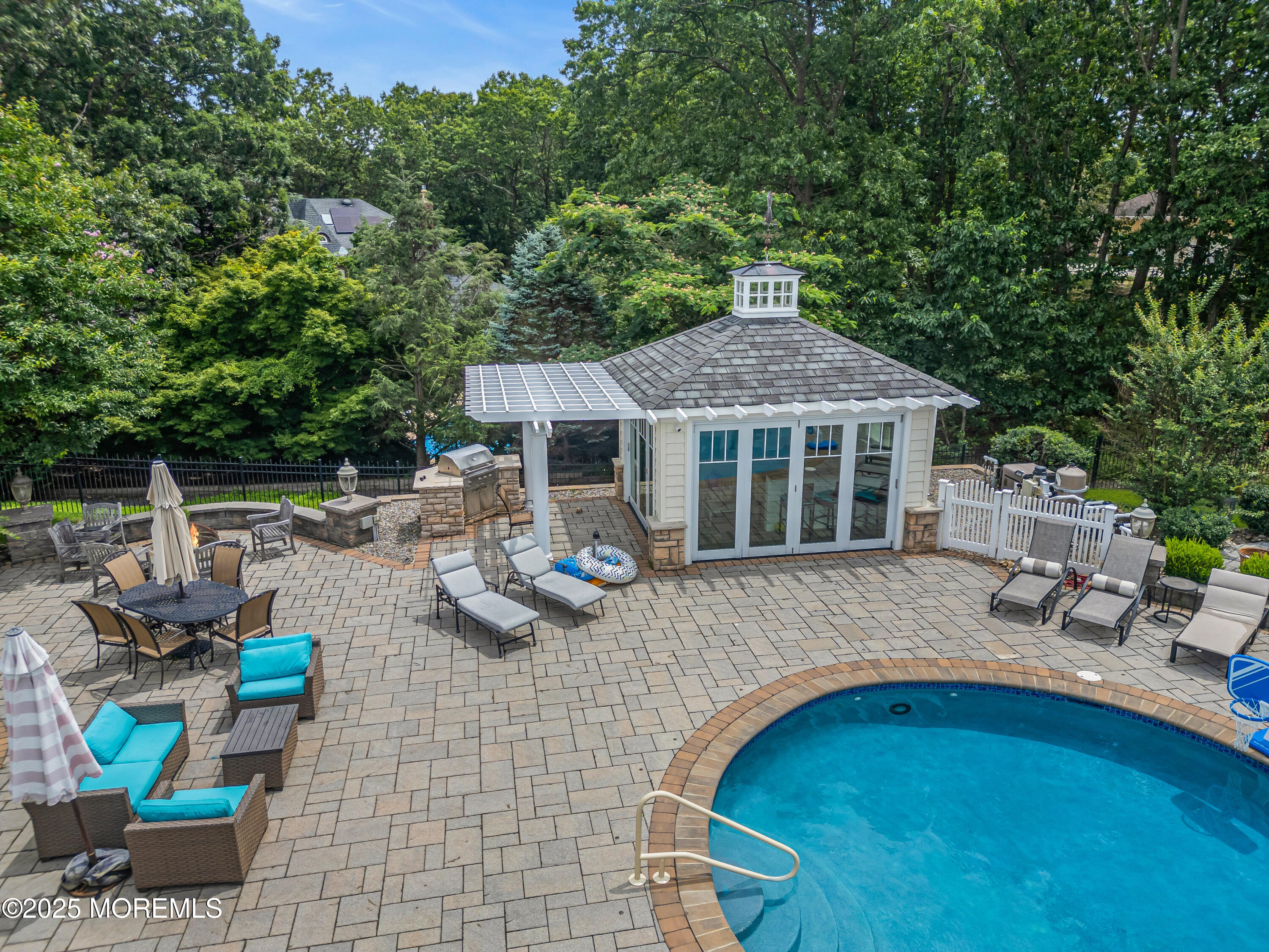 2128 Shadow Lane