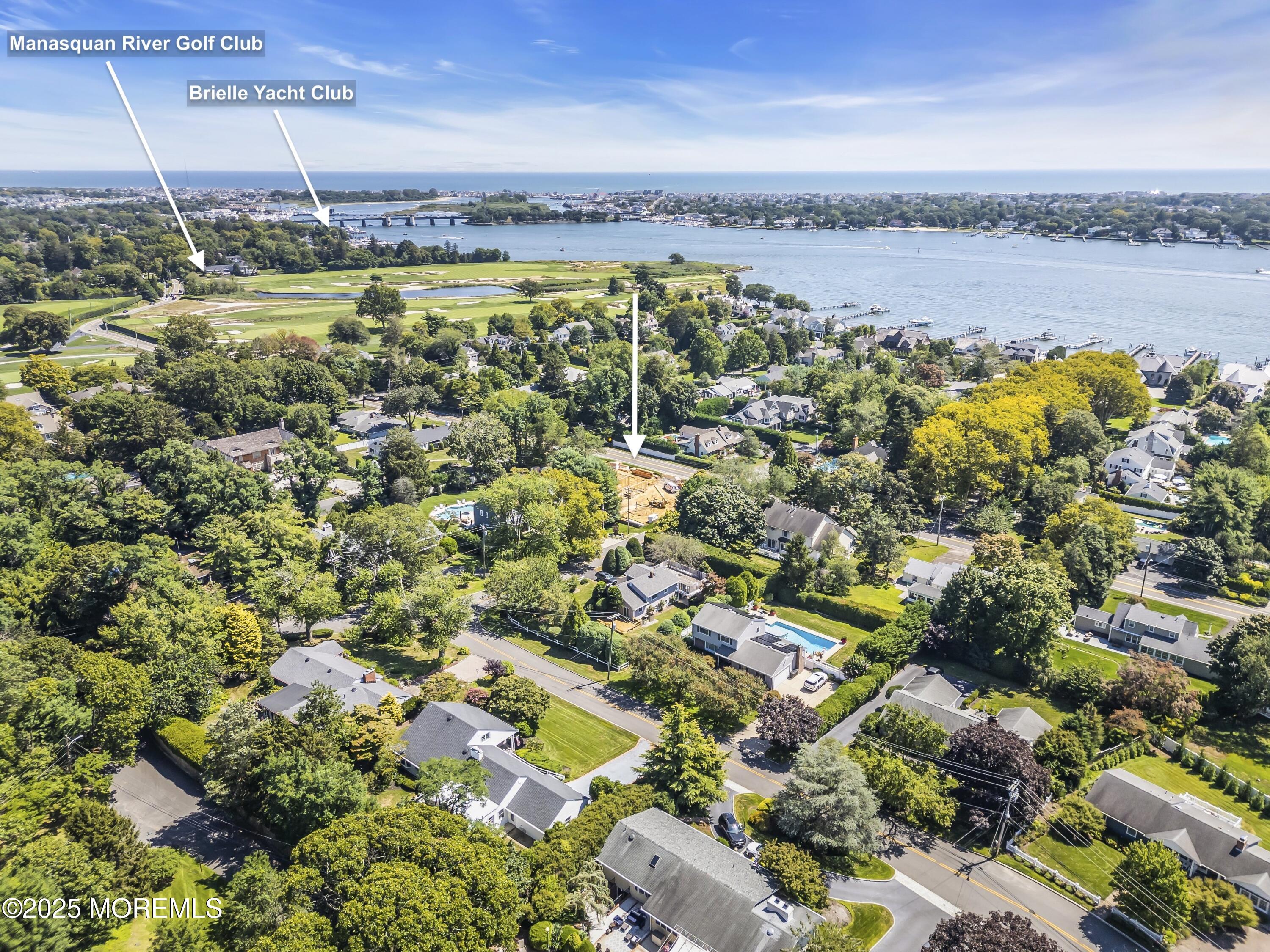 907 Riverview Drive