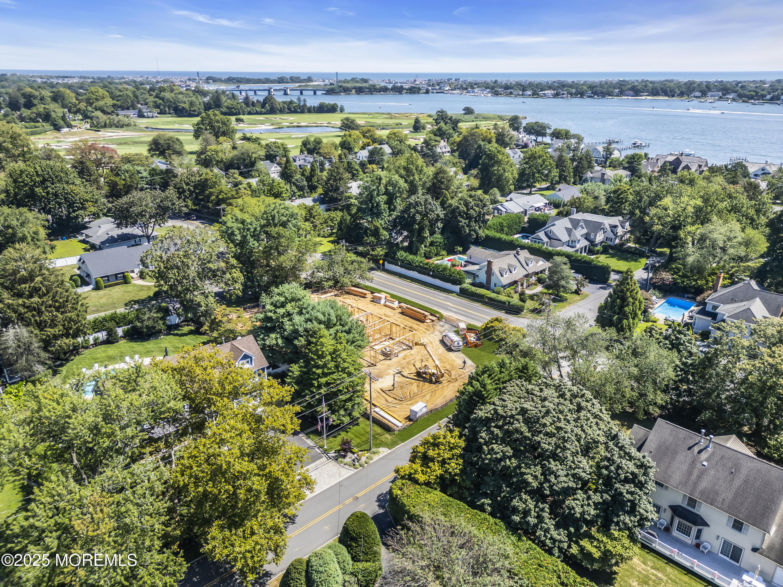 907 Riverview Drive